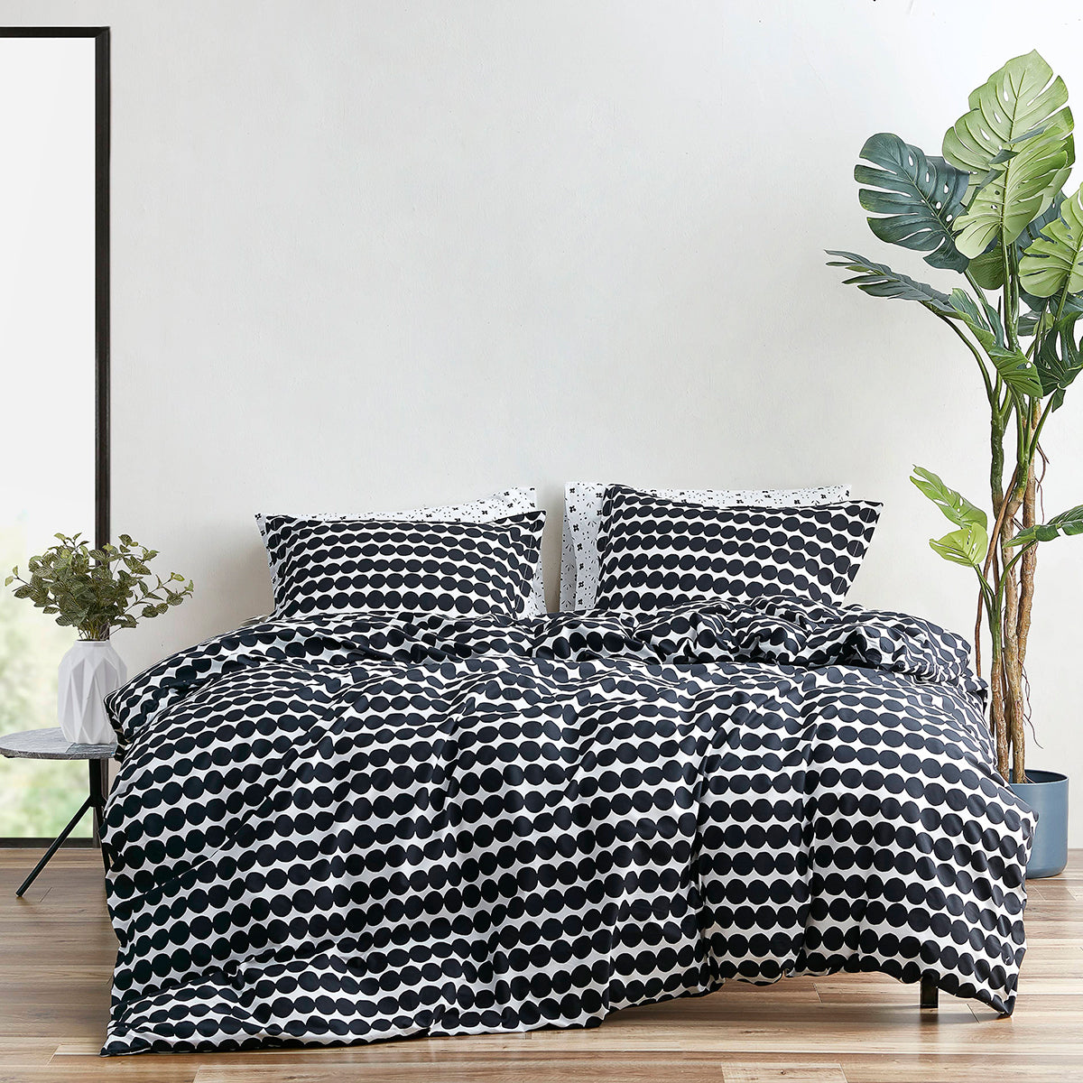Marimekko Rasymatto White / Black King Duvet Cover Set