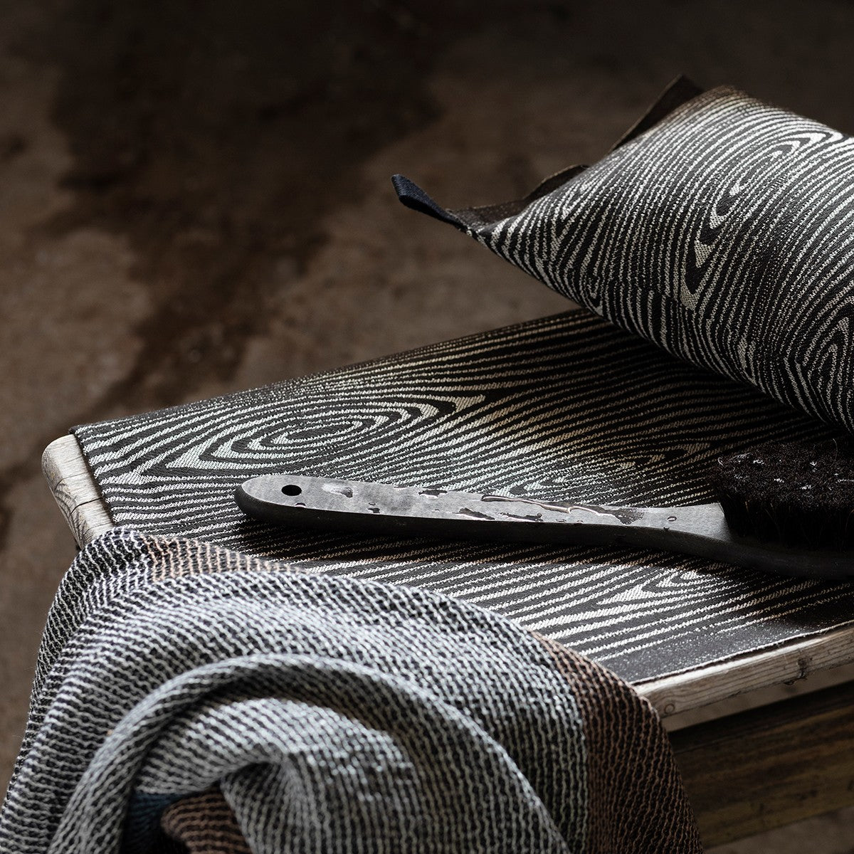 Lapuan Kankurit Viilu Black Long Sauna Bench Cover