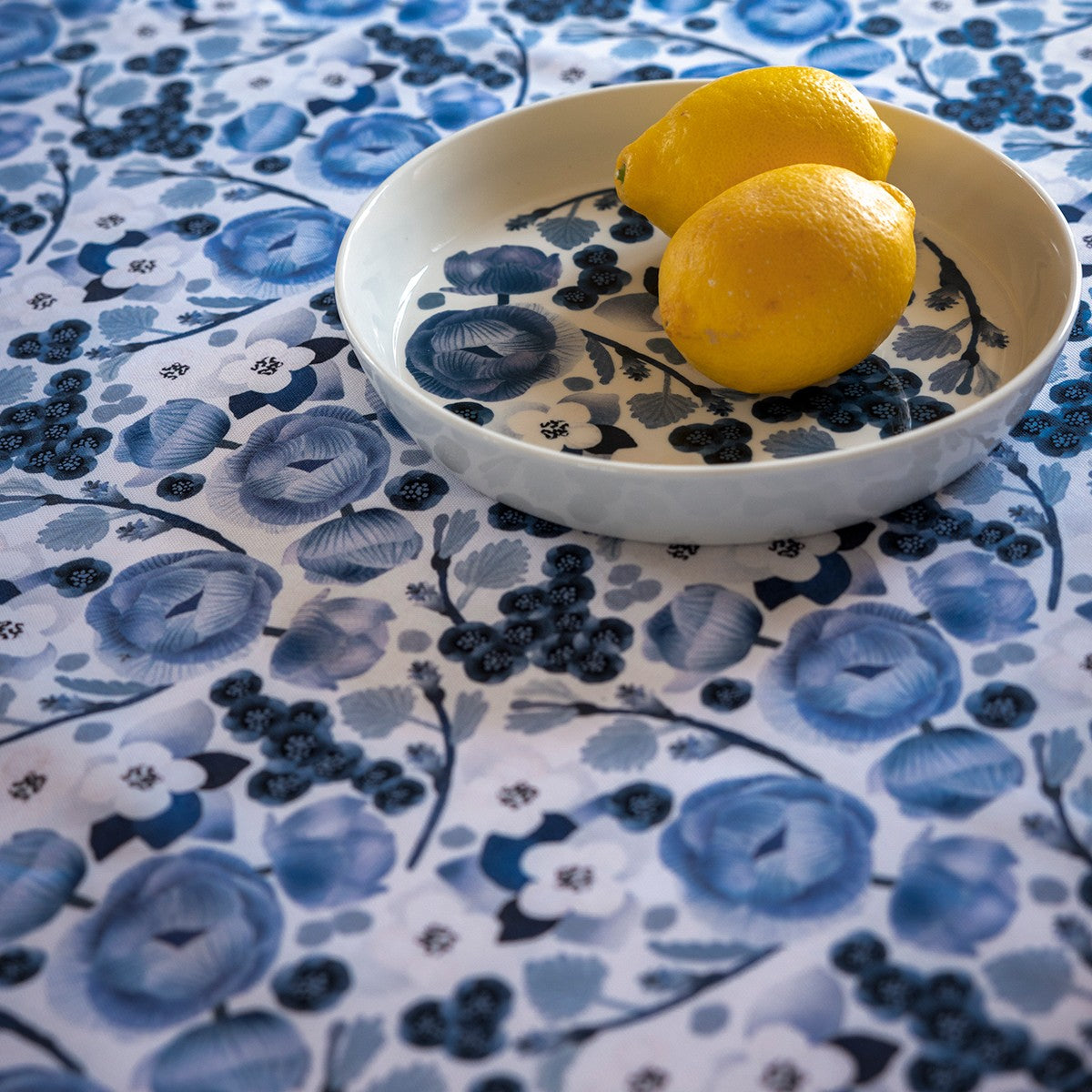 Pentik Lapin Kukka Blue / White Pie Dish