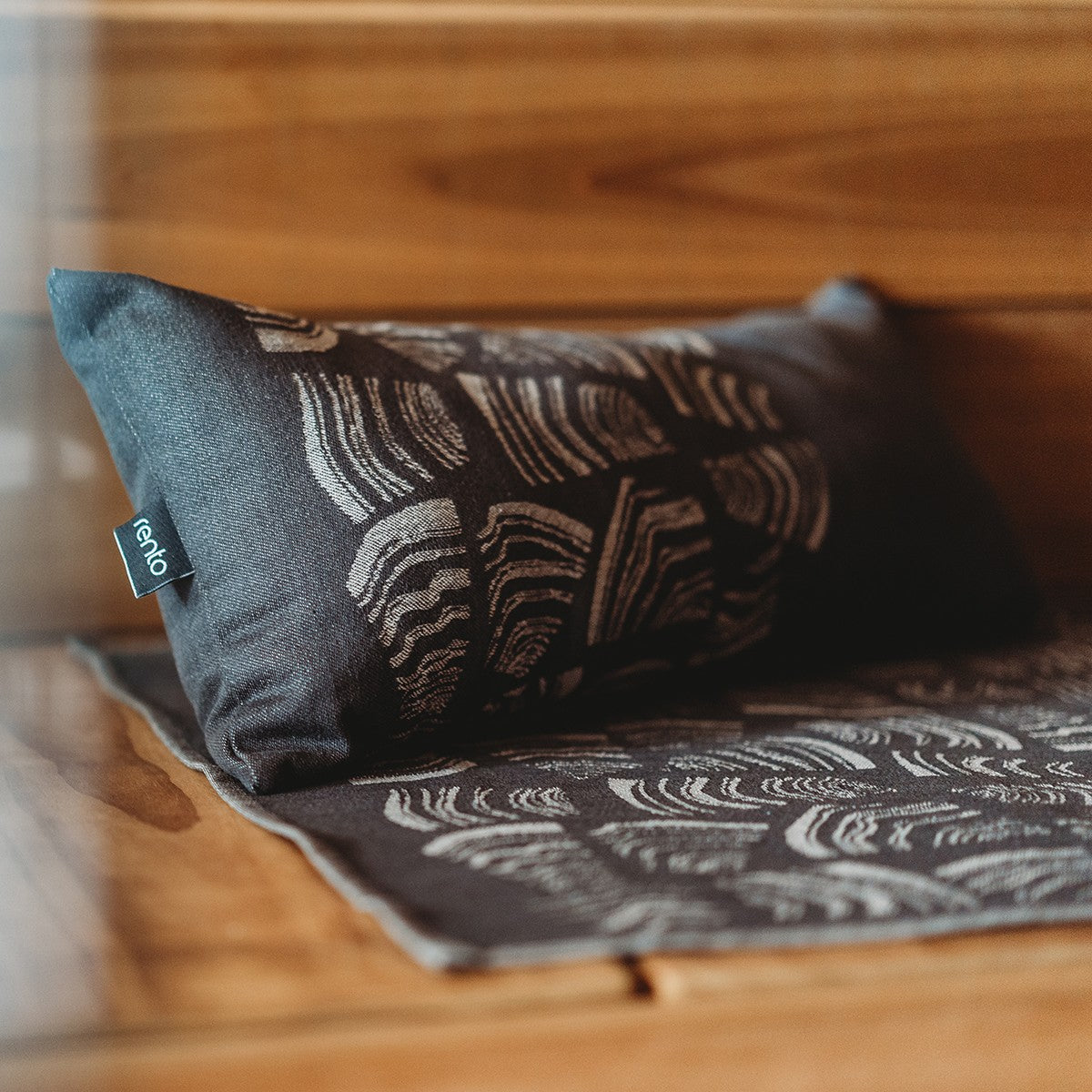 Rento Pino Black / White Sauna Pillow