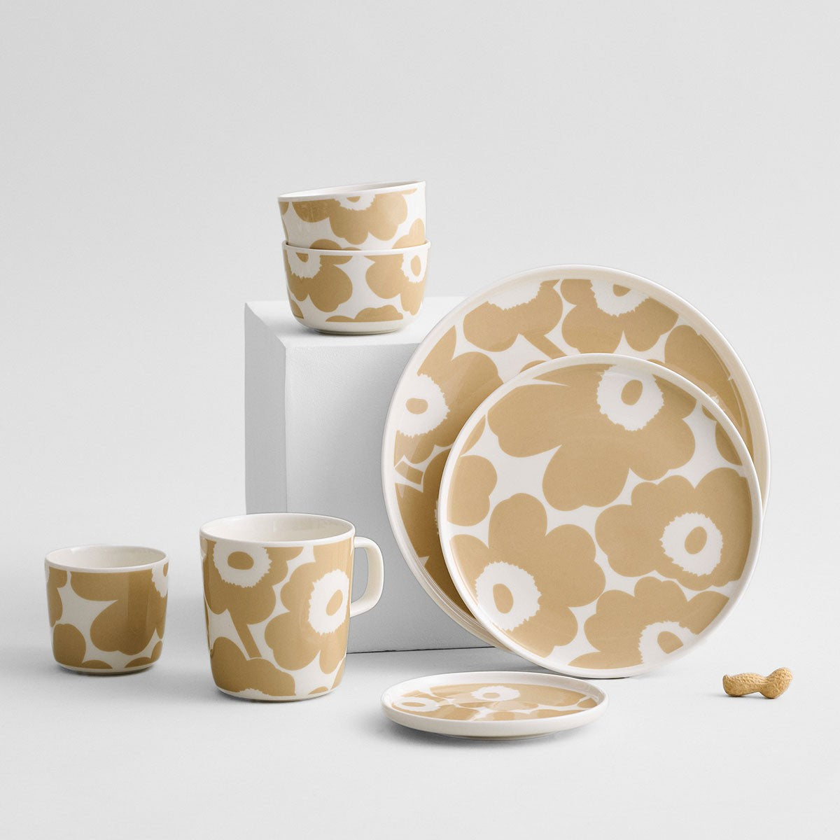Marimekko Unikko White / Beige Snack Plate
