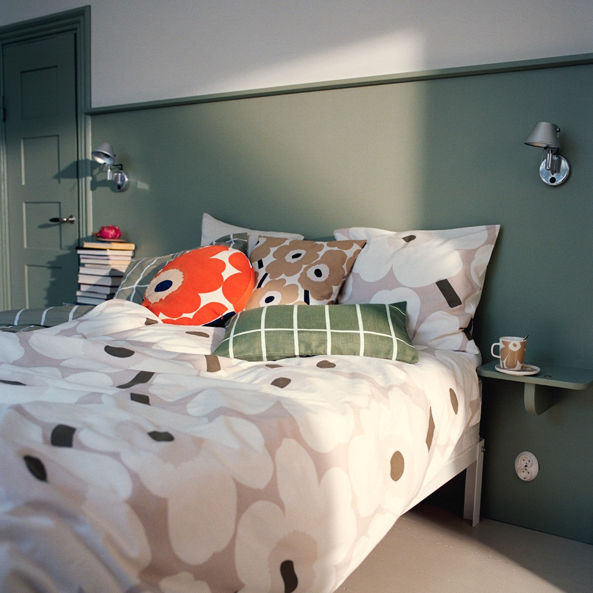 Marimekko Unikko White / Beige Snack Plate