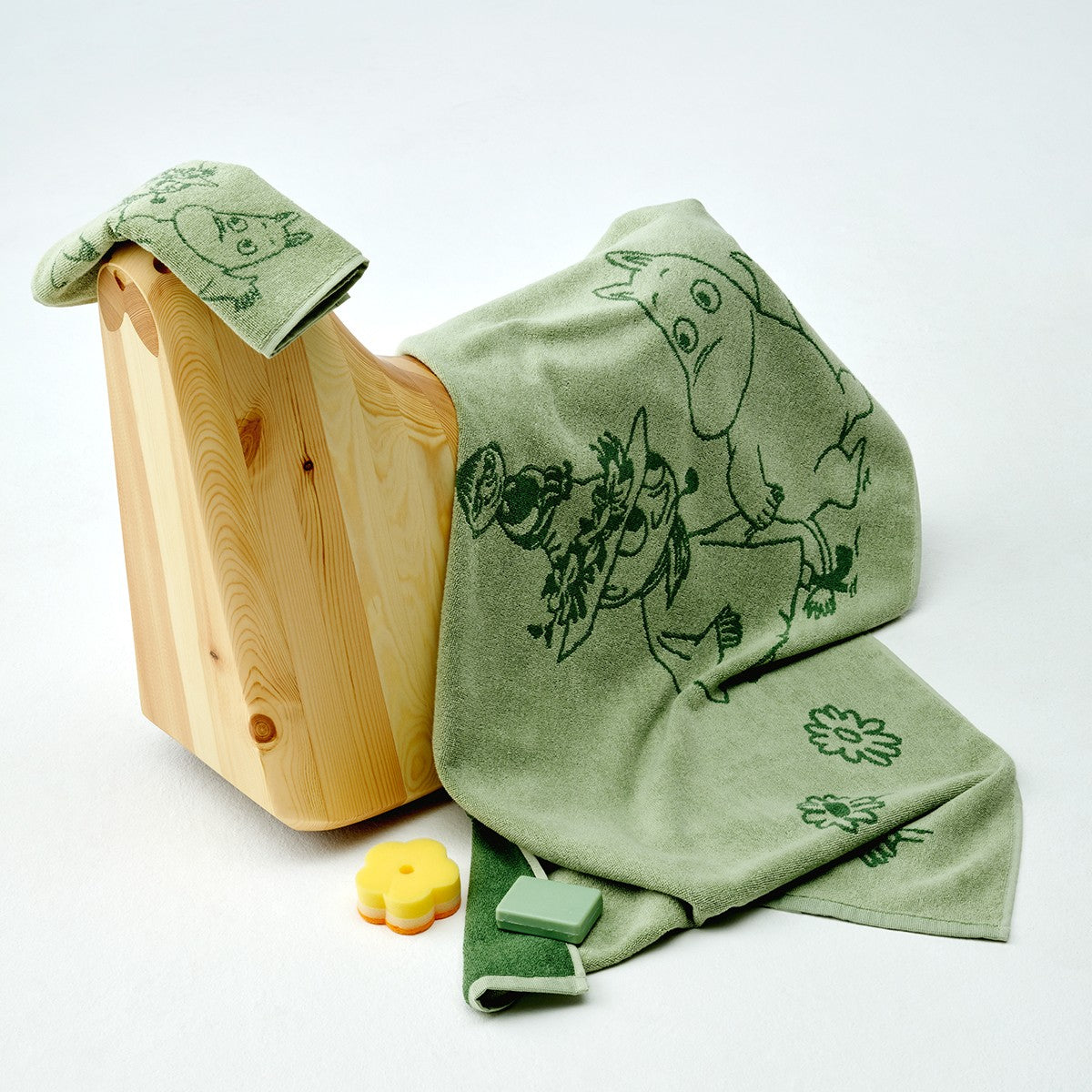 Arabia Moomin Friends Forever Green Bath Towel - 80th Anniversary
