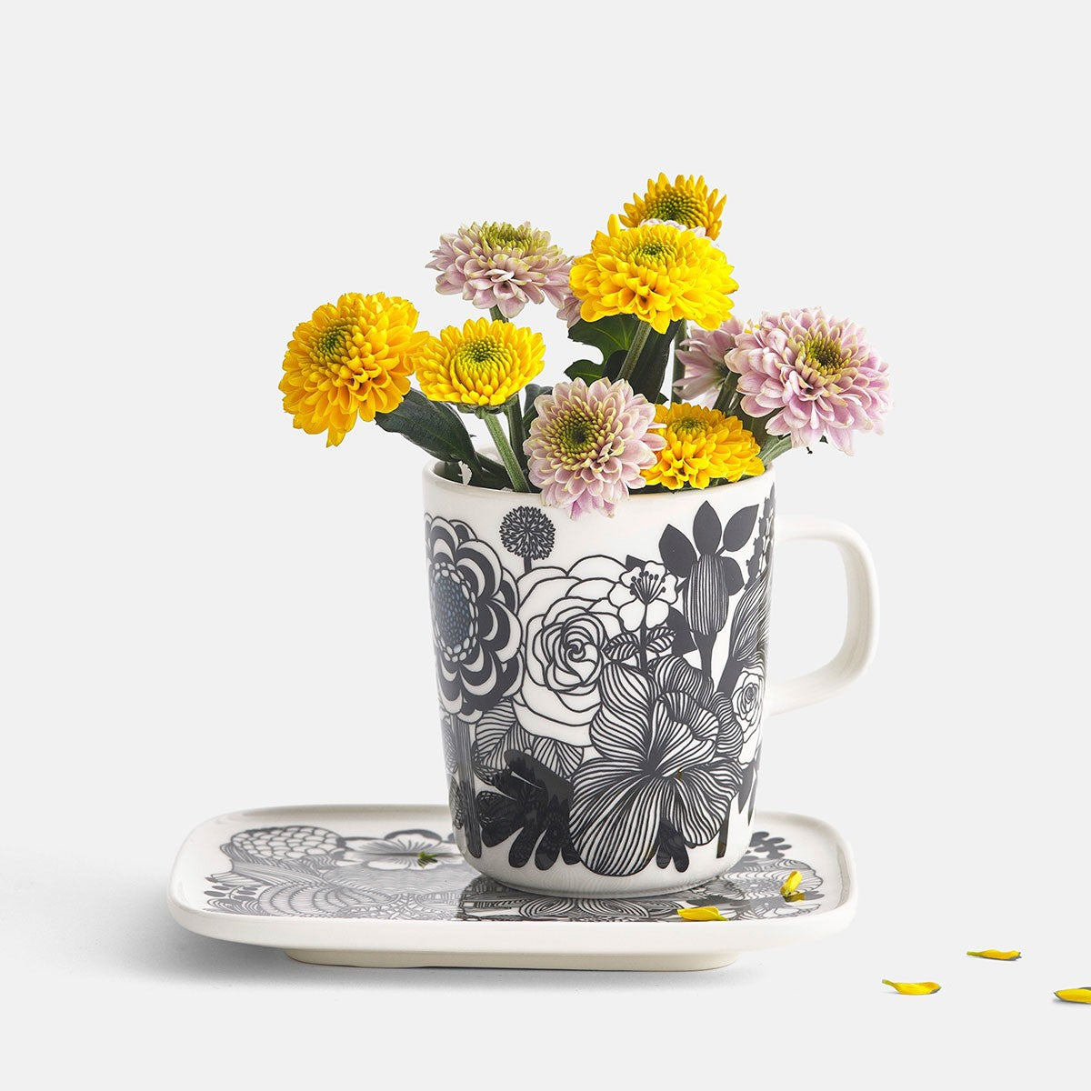 Marimekko Siirtolapuutarha Black / Blue Mug