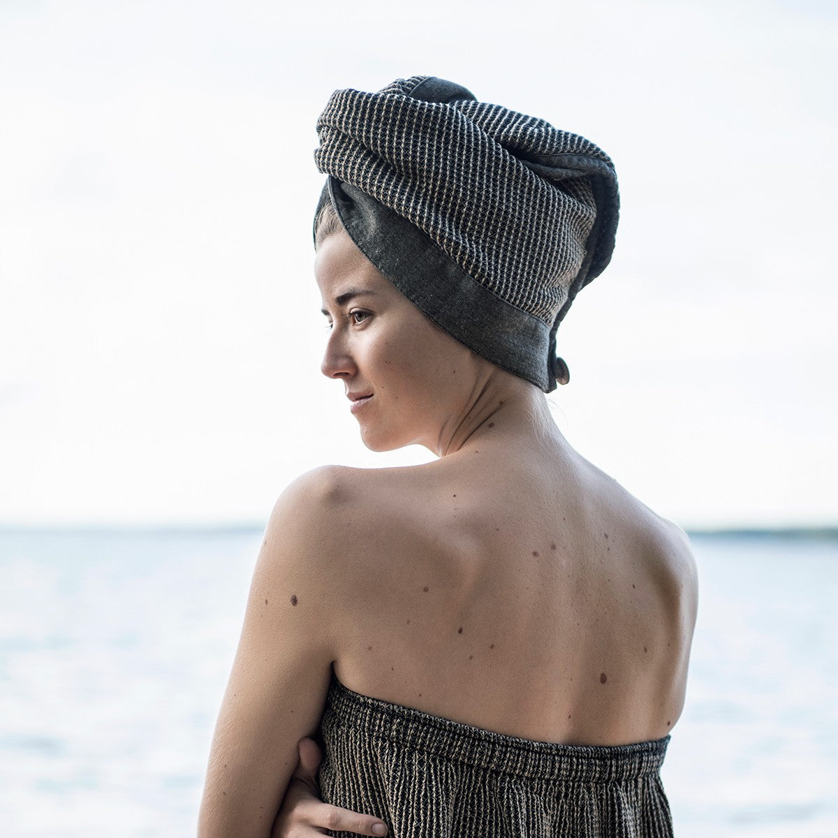 Rento Kenno Brown / Black Hair Towel