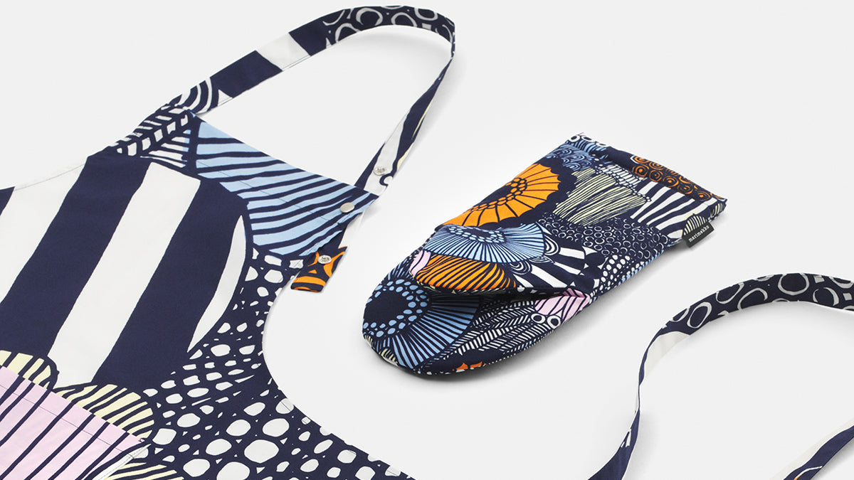 Aprons, Oven Mitts, & Pot Holders