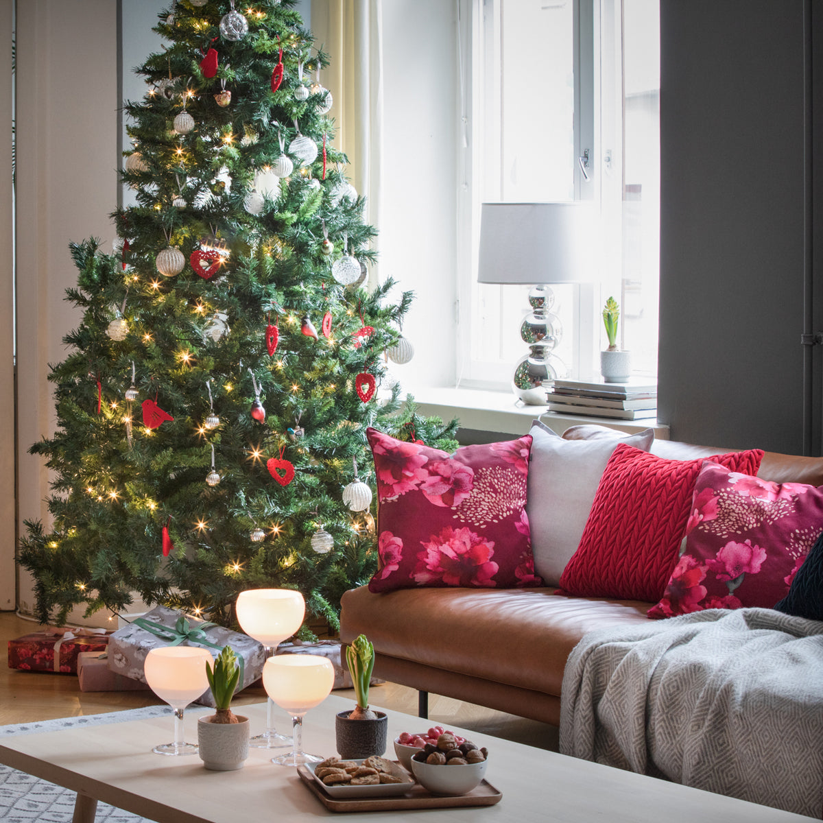 Holiday Home Accents