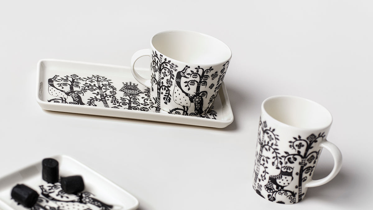 iittala Taika White / Black Dinnerware