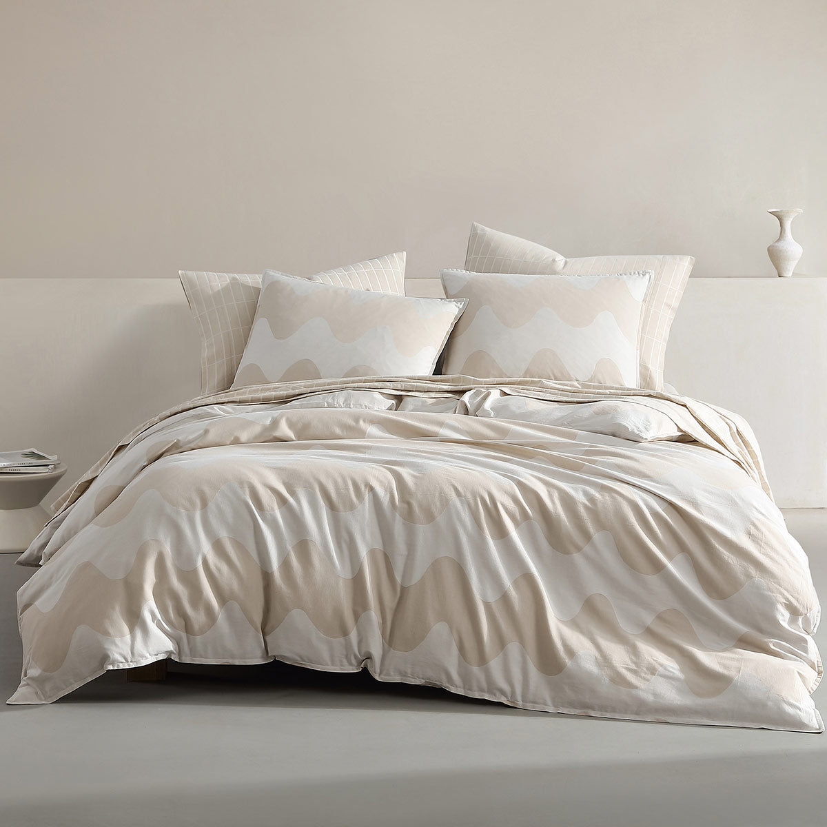 Marimekko Lokki Beige / White Bedding