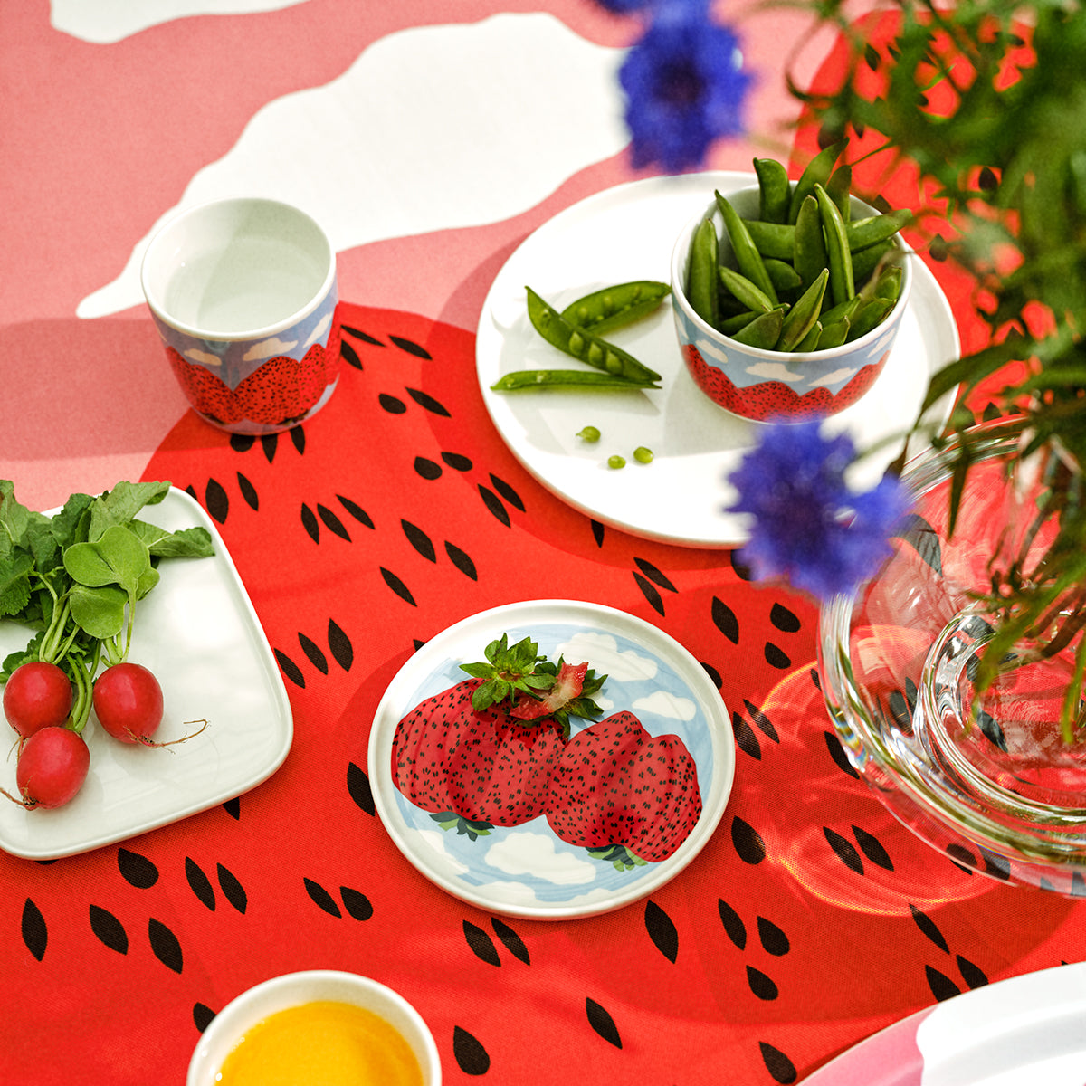 Marimekko Mansikkavuoret Dinnerware