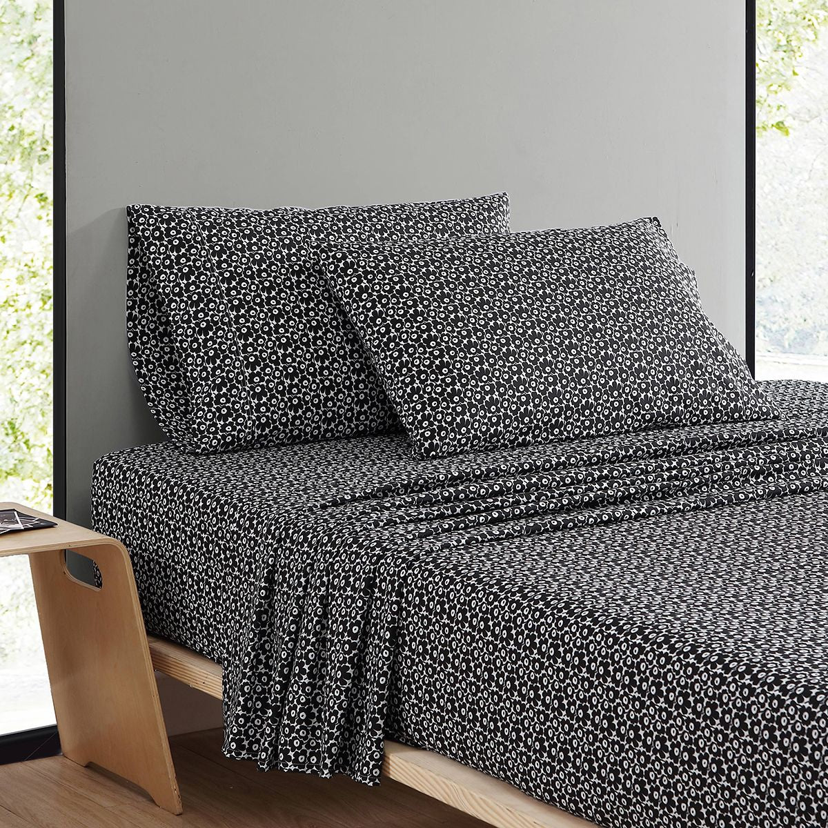 Marimekko Pikkuinen Unikko Black Sheet Sets