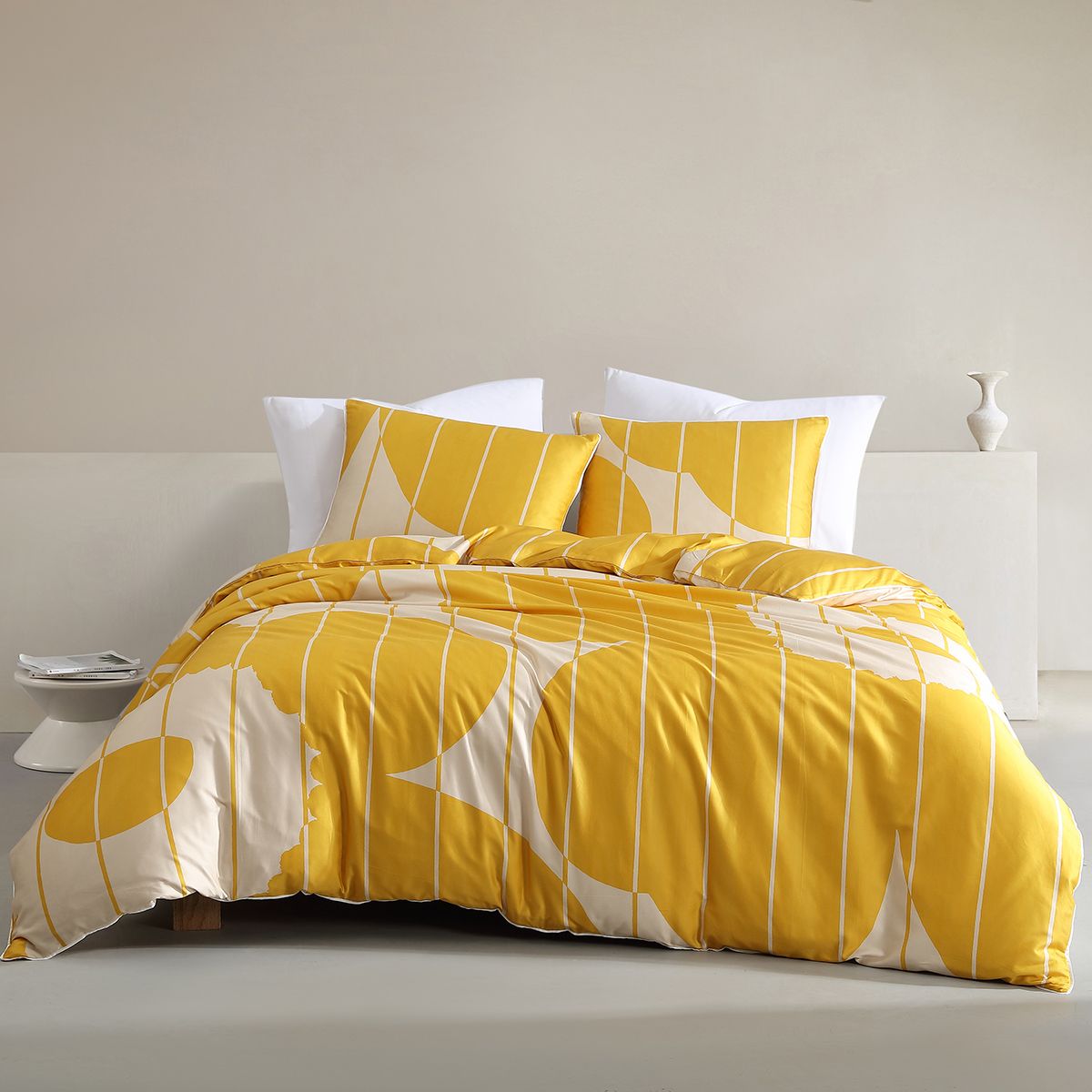 Marimekko Vesi Unikko Yellow / Beige Bedding