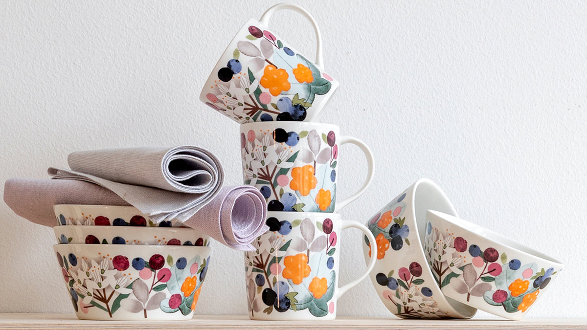 Pentik Metsamarja Dinnerware
