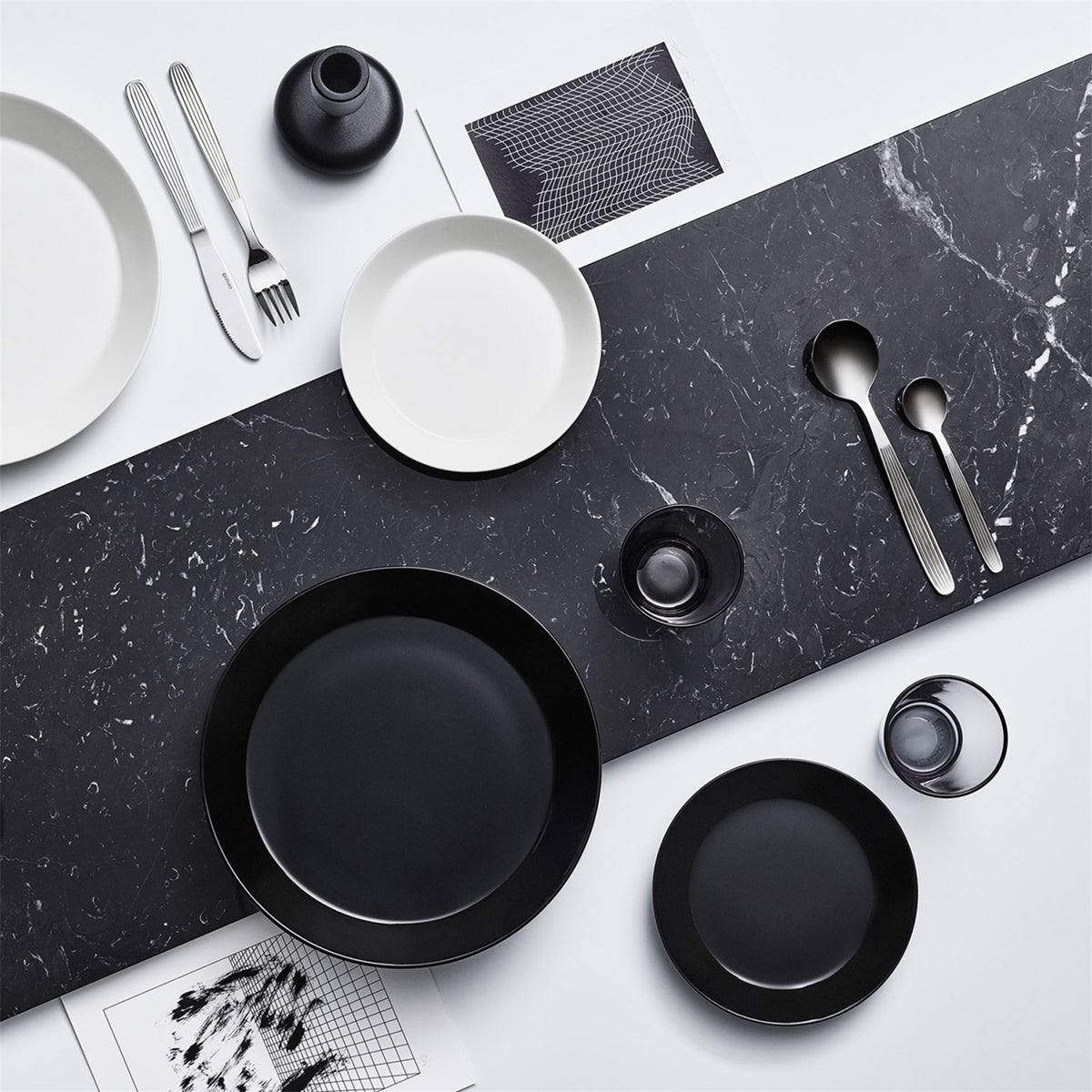 iittala Teema Black Dinner Plate
