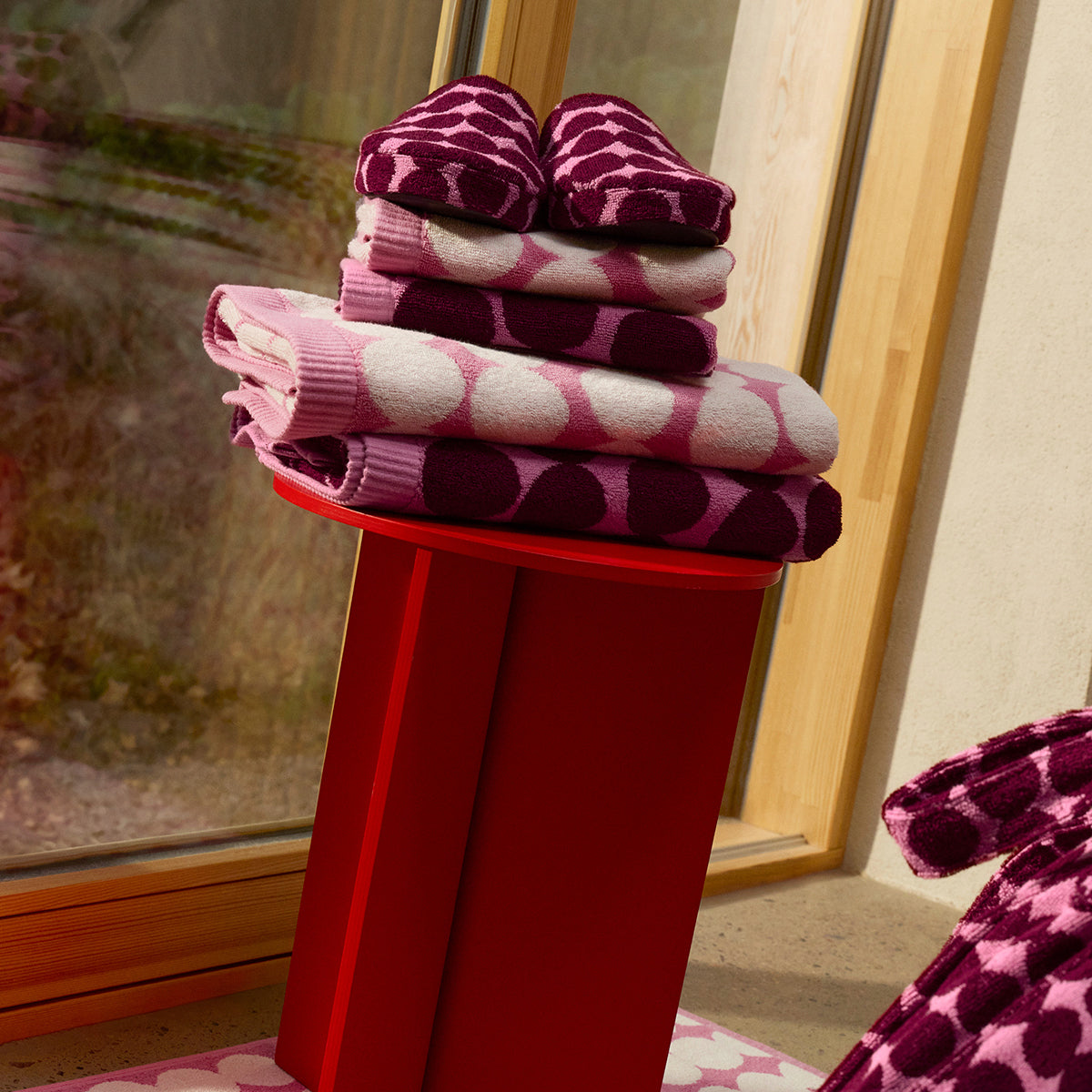 Marimekko Rasymatto Off White / Rose Pink Bath Towel