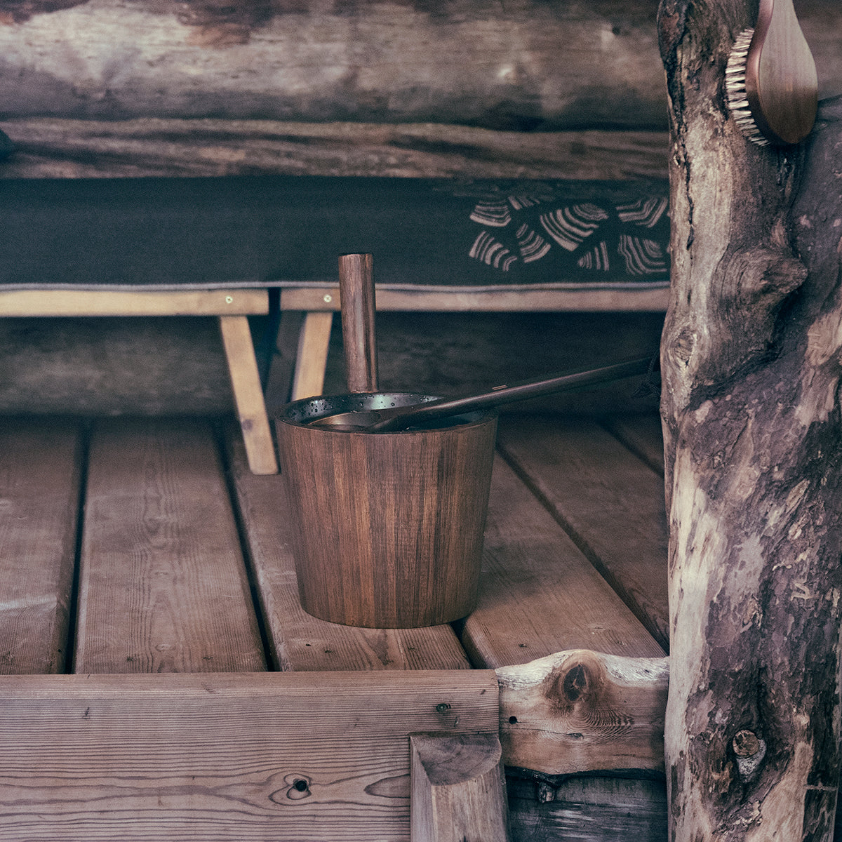 Rento Bamboo Dark Brown / Black Sauna Bucket & Ladle Set
