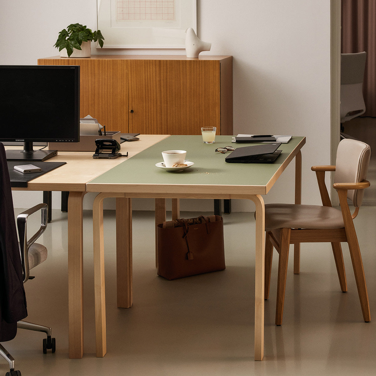 Artek Alvar Aalto 81A Table