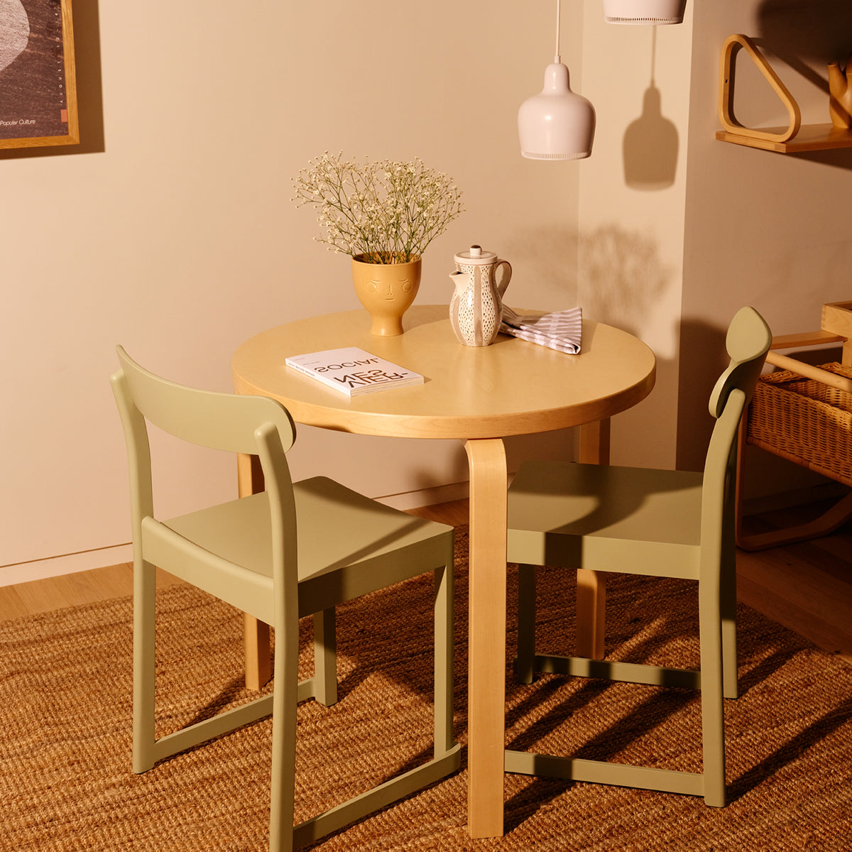 Artek Alvar Aalto 90B Round Table