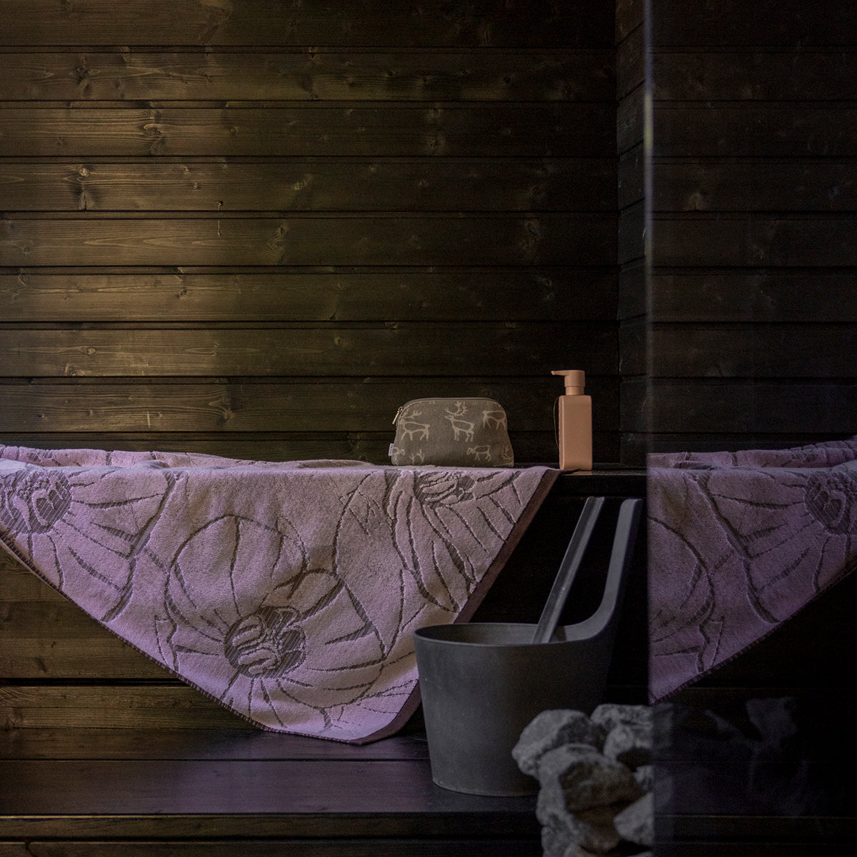 Pentik Haave Mauve / Dark Brown Bath Towel