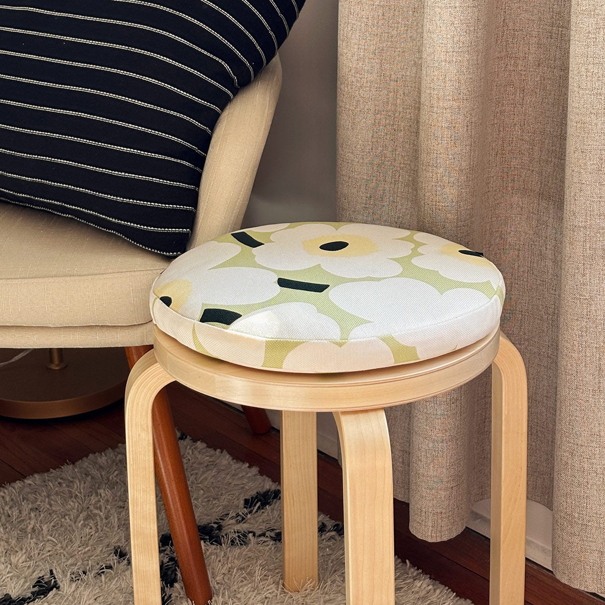 Marimekko Unikko Pear Green / Off White / Sand Seat Cushion