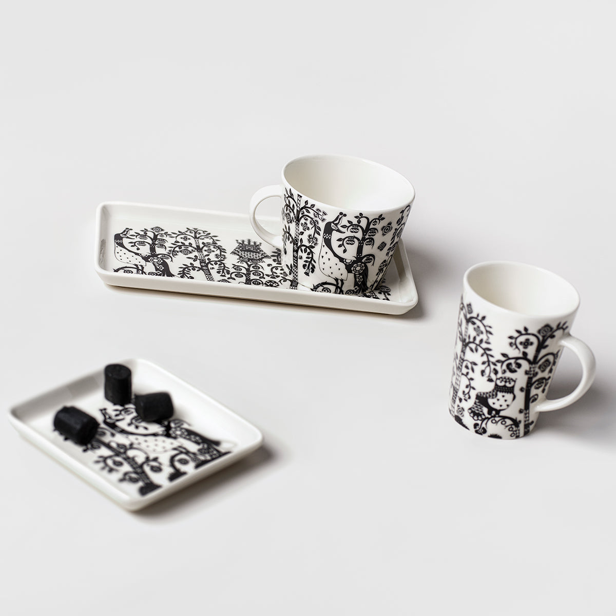 iittala Taika Black Rectangle Plate