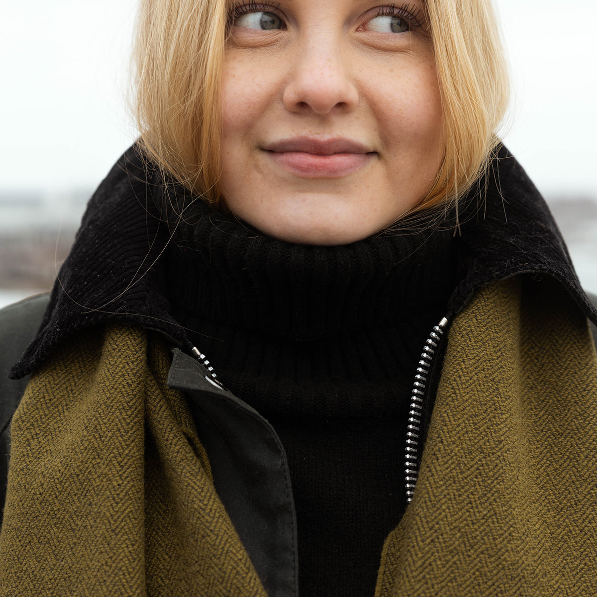 Lapuan Kankurit Hanki Olive / Black Wool Scarf