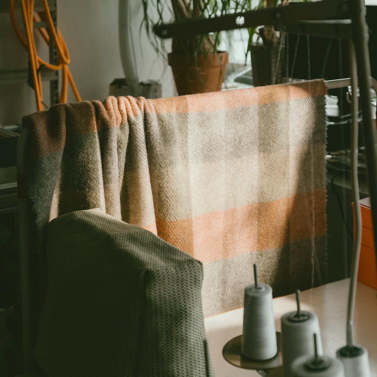 Lapuan Kankurit Kasku Cinnamon / Green / Multi Wool Throw Blanket