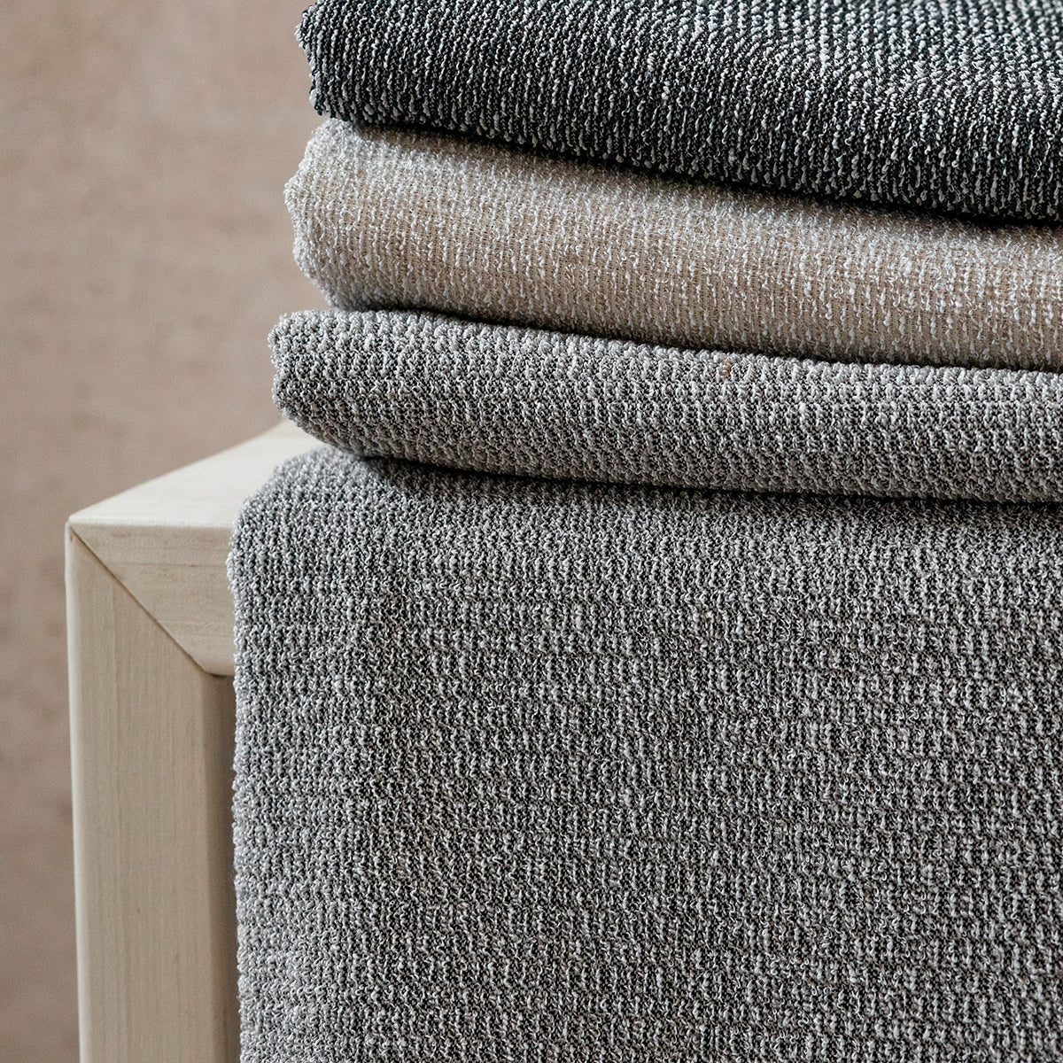 Lapuan Kankurit Meri Beige / Black Bath Towel