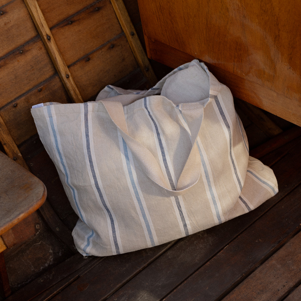 Lapuan Kankurit Tori Taupe / Dark Blue Linen Tote Bag