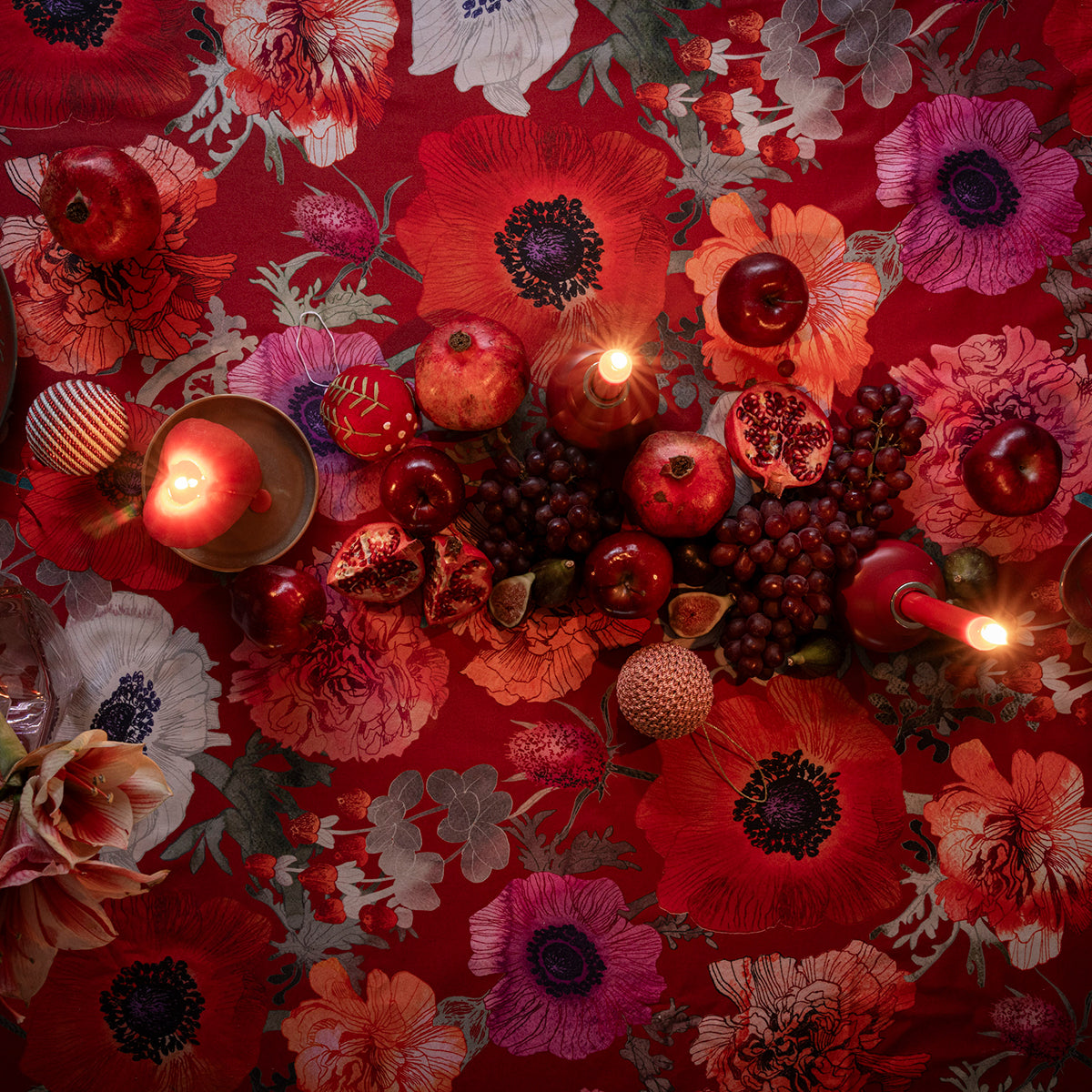 Pentik Leinikki Red / Multi Tablecloth
