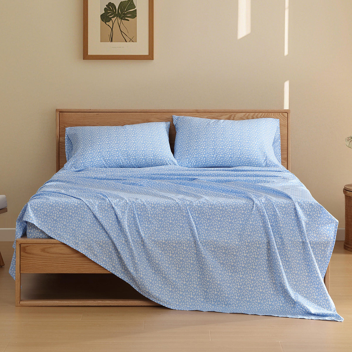 Marimekko Pikkuinen Unikko Blue / White Full Sheet Set