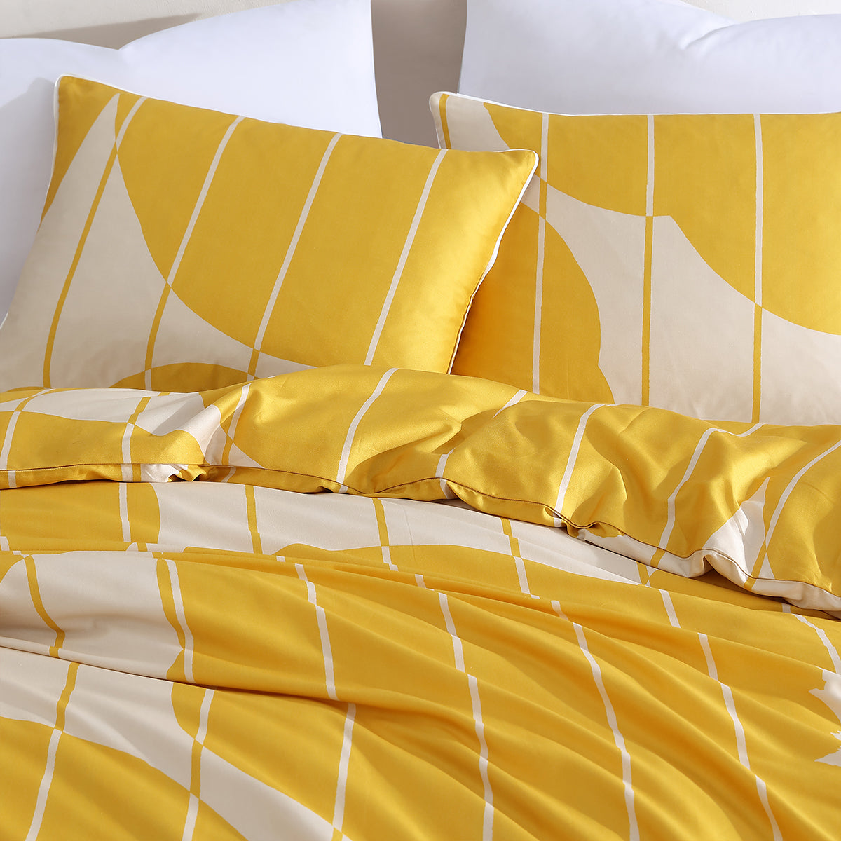 Marimekko Vesi Unikko Yellow / Beige Duvet Cover Set - King