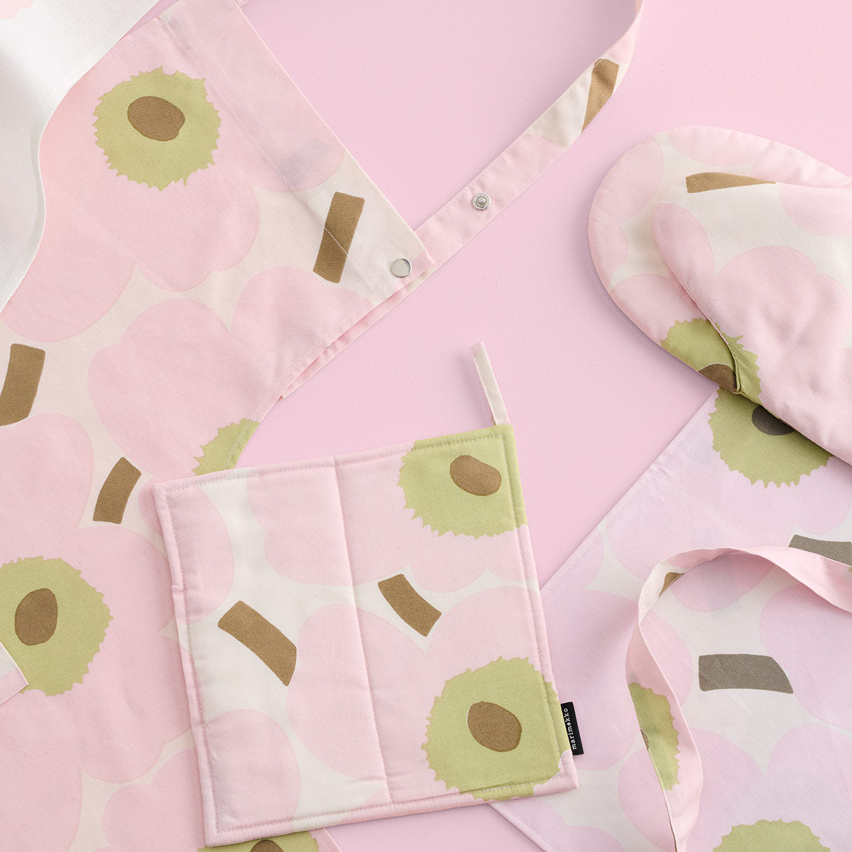 Marimekko Unikko Pink / Off White / Pear Oven Mitt
