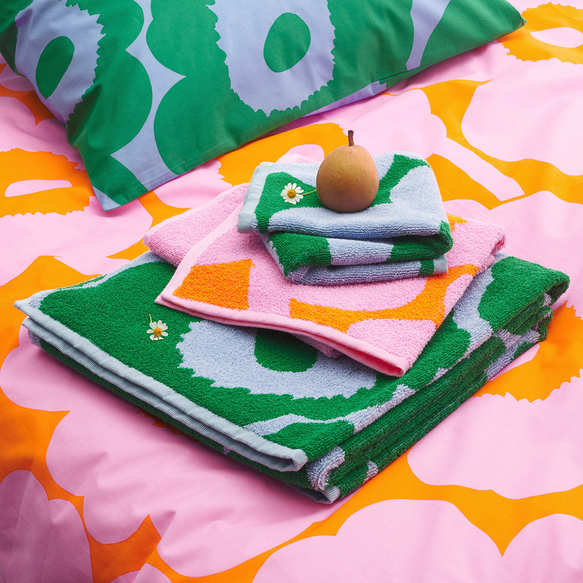 Marimekko Unikko Light Blue / Green Bath Towel