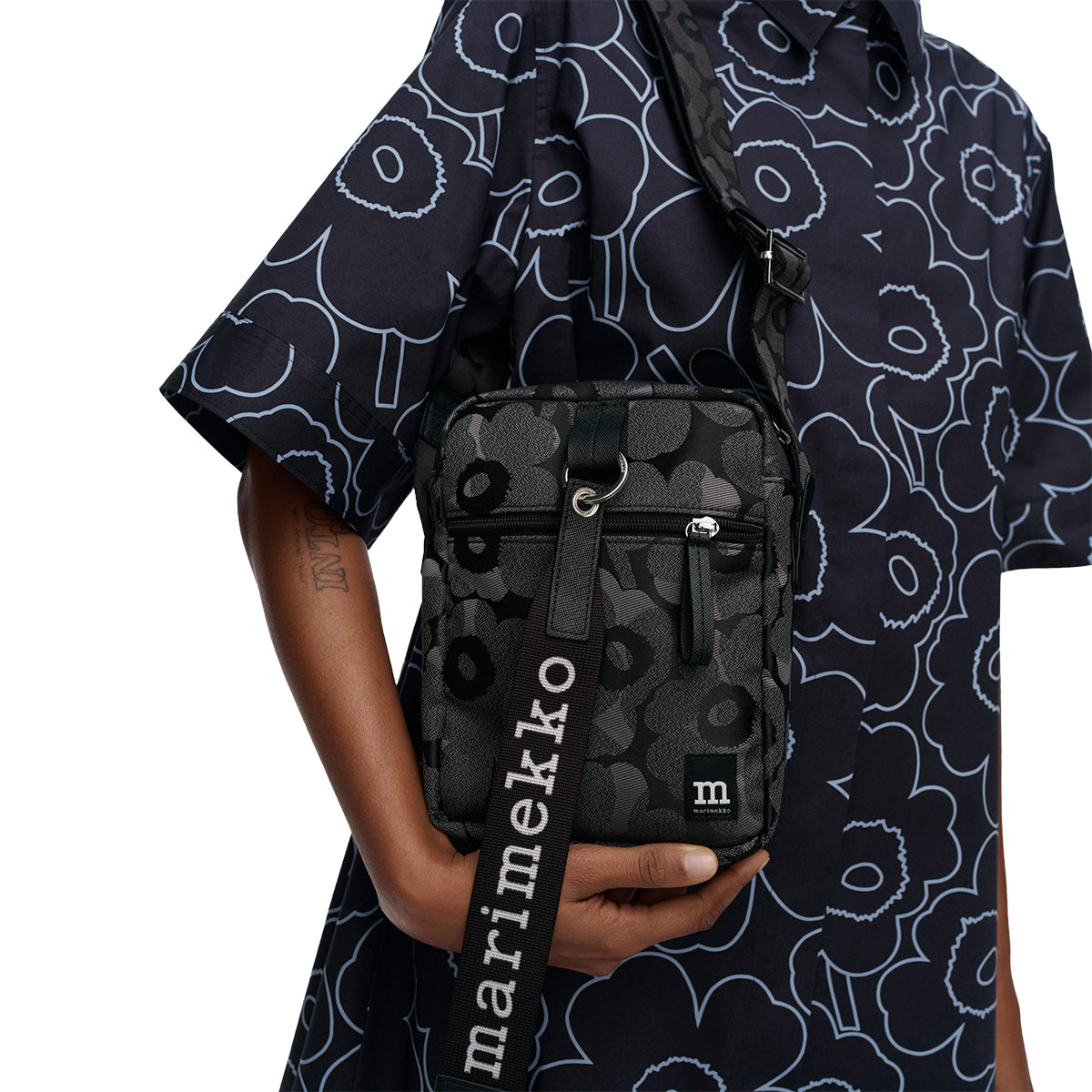 Marimekko Unikko Grey / Black Camera Bag