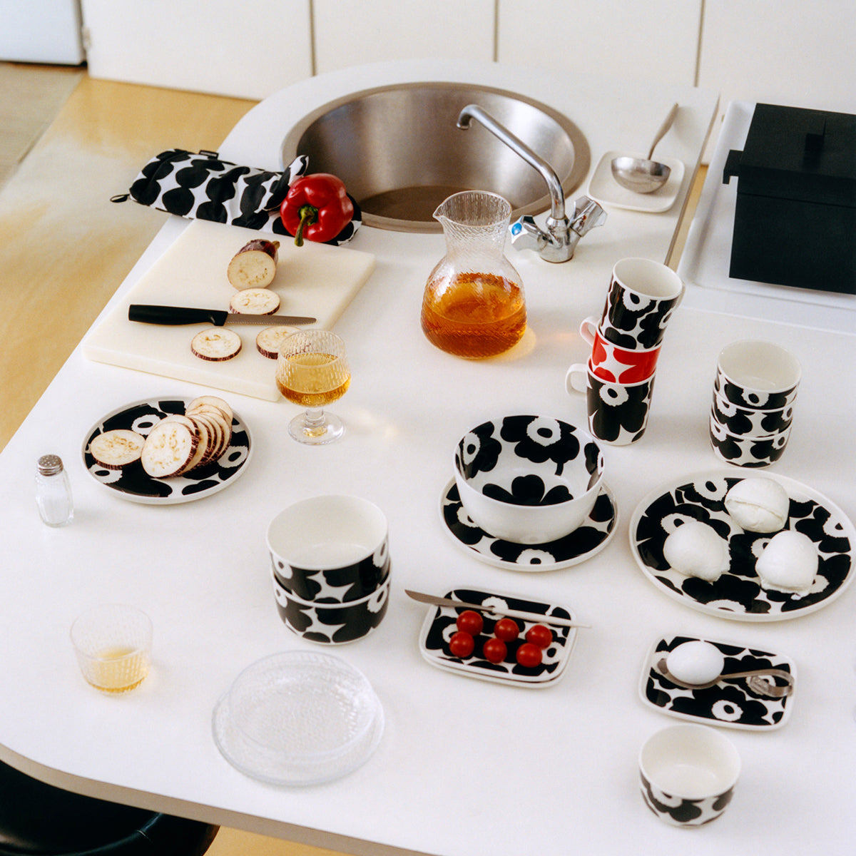Marimekko Unikko Black / White Large Bowl