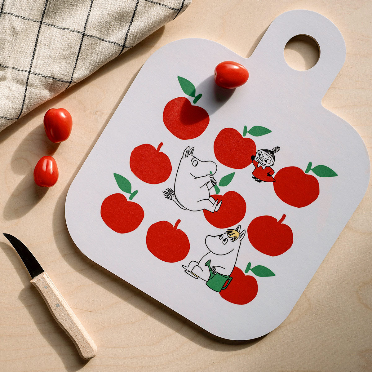 Muurla Moomin Joyful Apples Red / White / Blue Reversible Chop & Serve Board