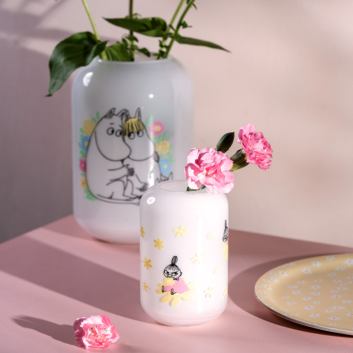 Muurla Moomin Flowers White / Multi Glass Vase