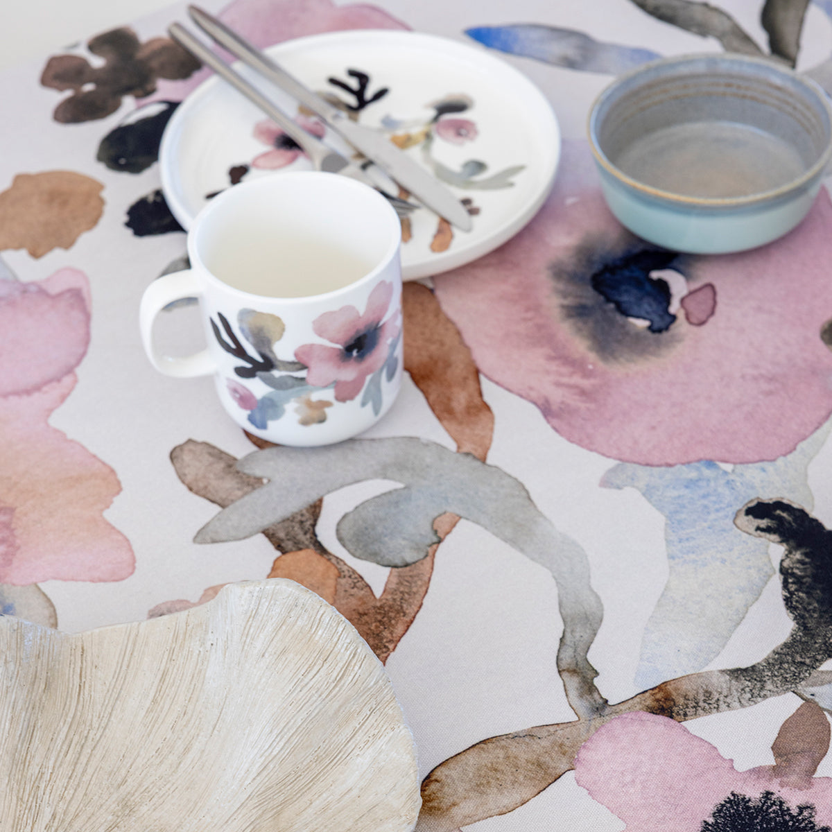 Pentik Ruusumalva Pink / Multi Coated Table Runner