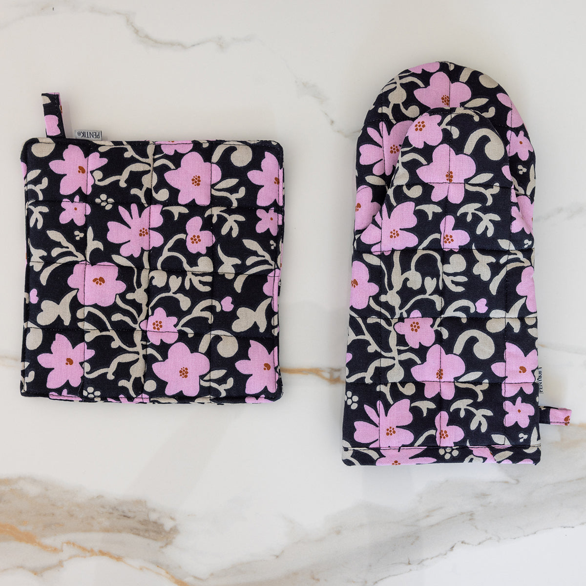 Pentik Ruusumalva Black / Pink / Beige Oven Mitt