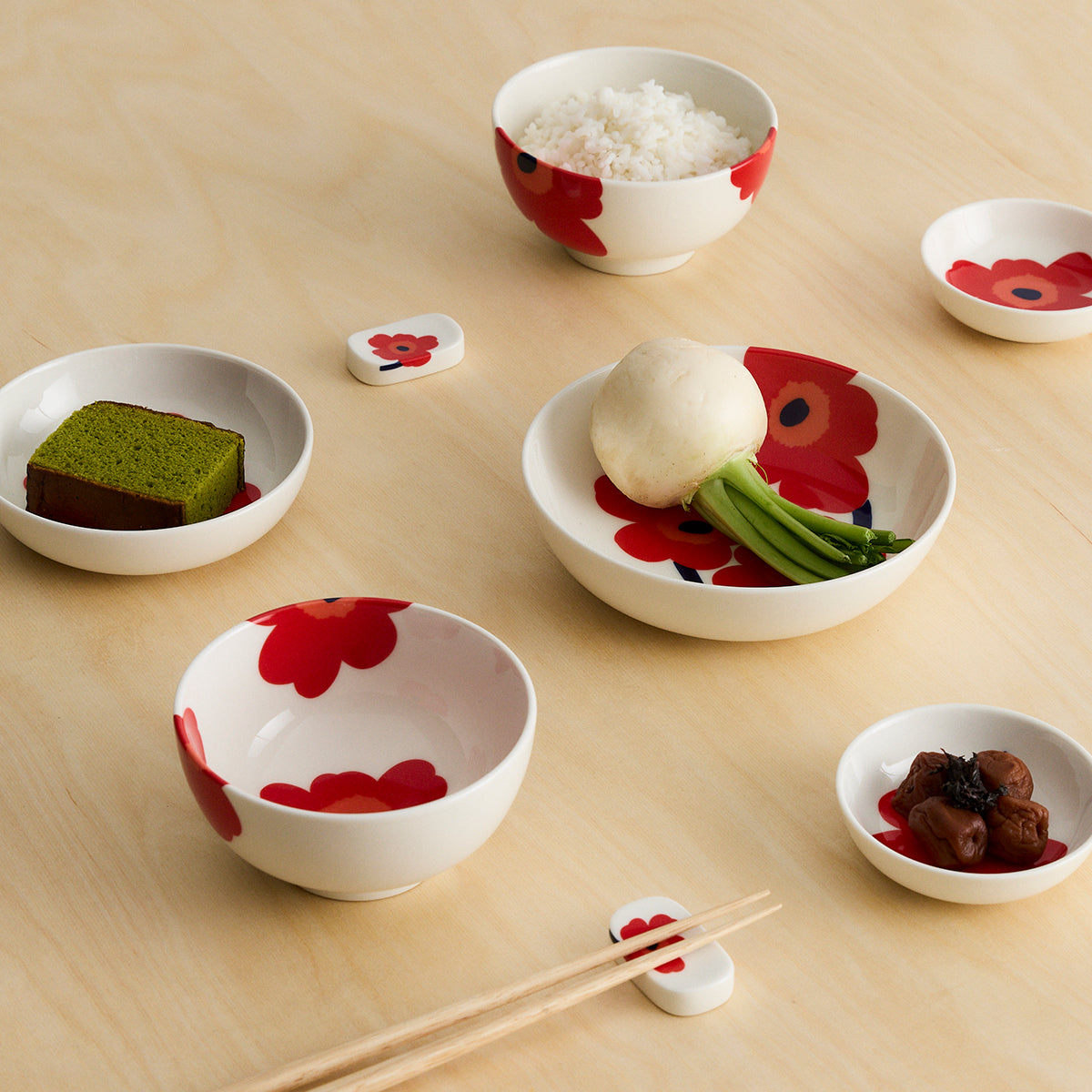 Marimekko Unikko White / Red / Dark Blue Pasta Dish
