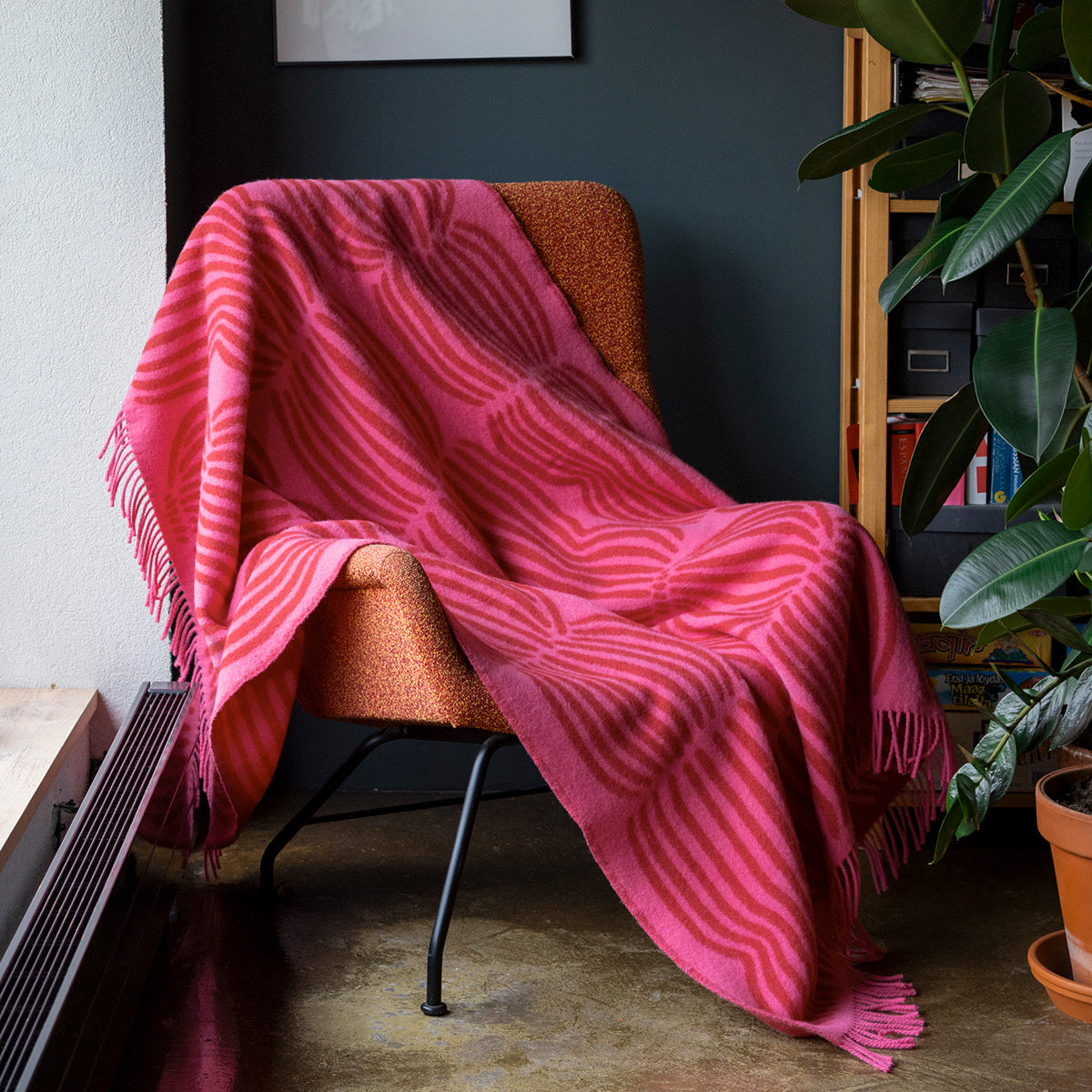 Pentik Vilja Red / Pink Wool Throw Blanket