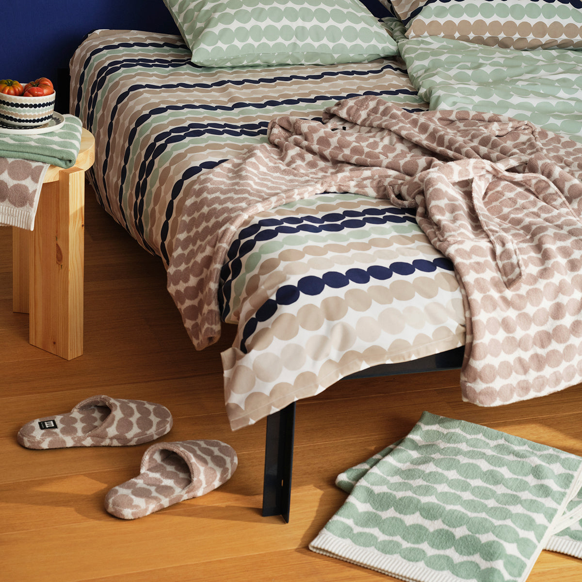 Marimekko Rasymatto Sage / White Bath Towel