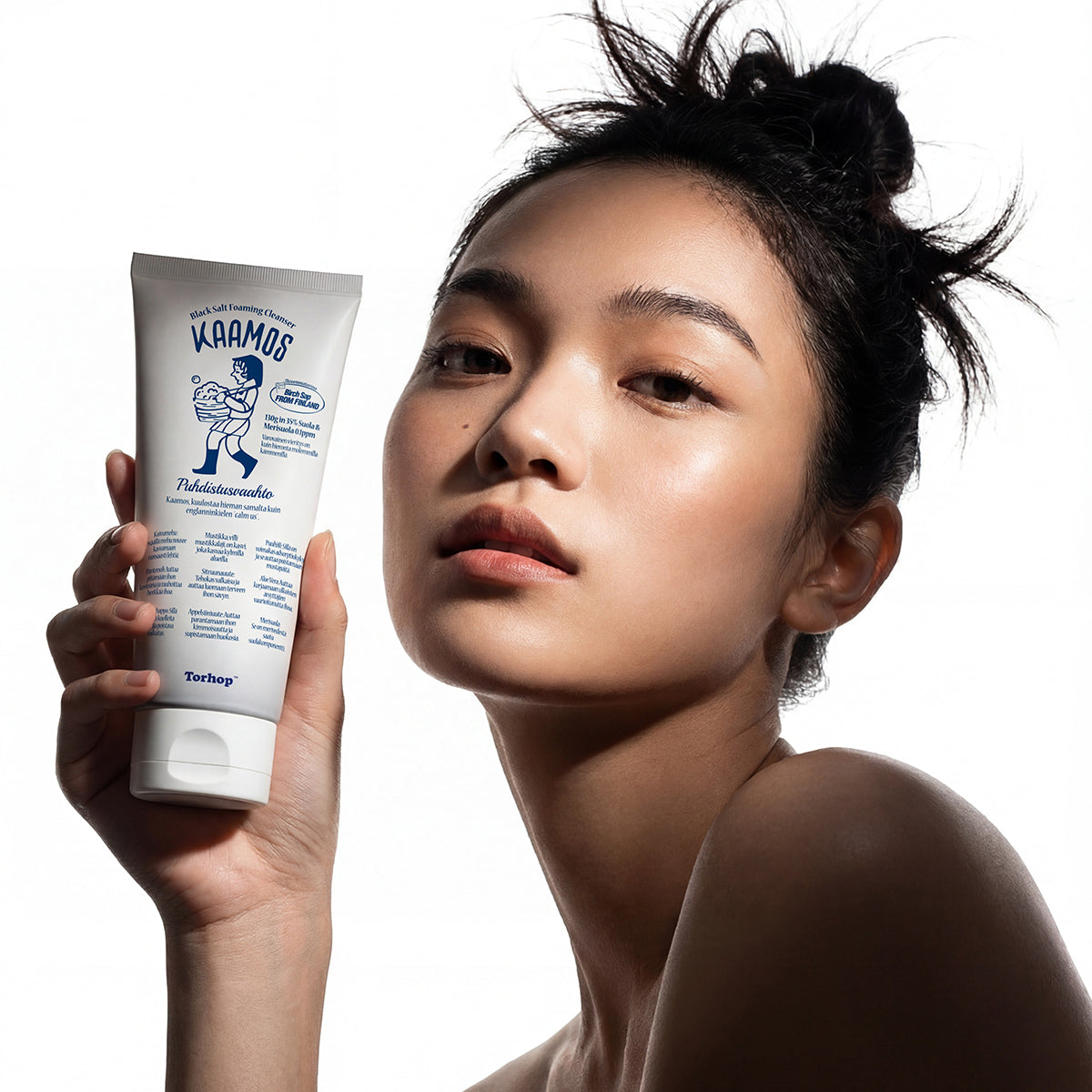 Torhop Kaamos Black Salt Foaming Cleanser
