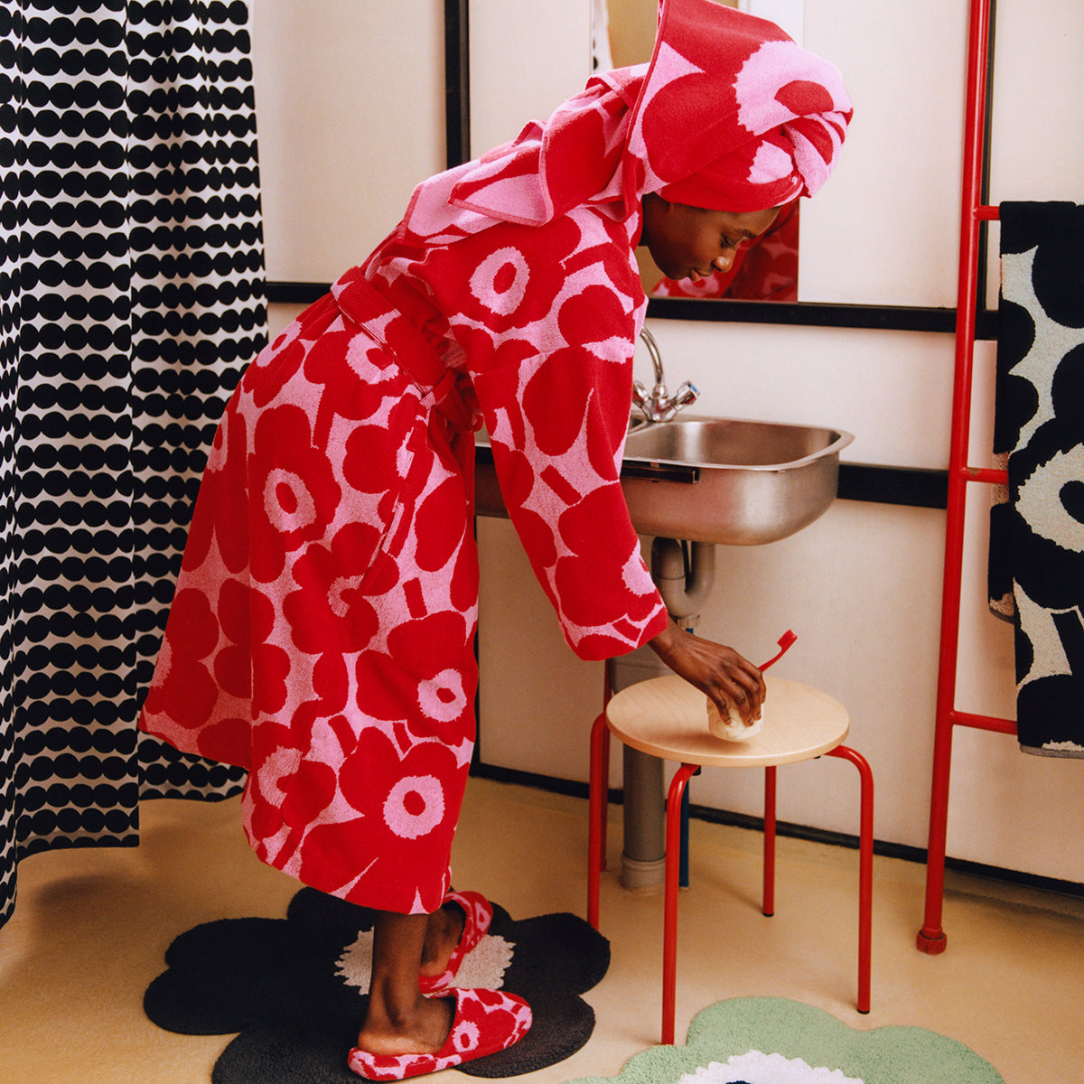 Marimekko Unikko Pink / Red Bathrobe