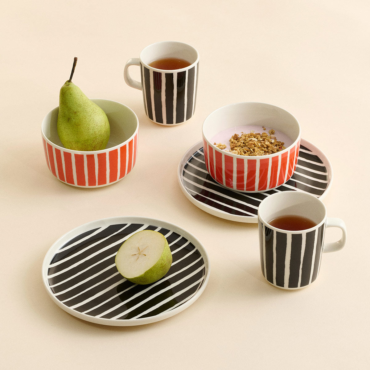 Marimekko Piccolo Black / White Large Mug