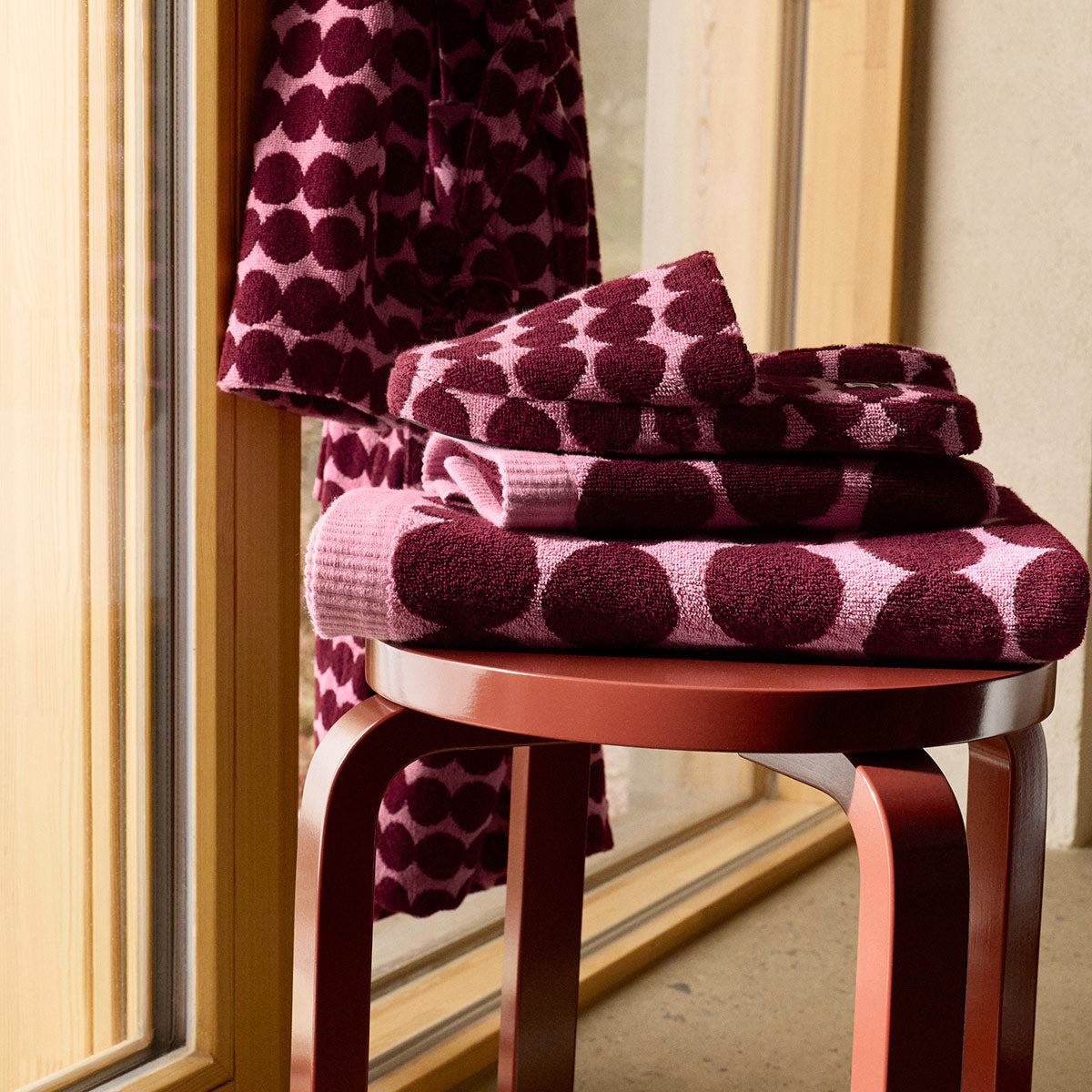 Marimekko Rasymatto Rose / Wine Red Bathrobe