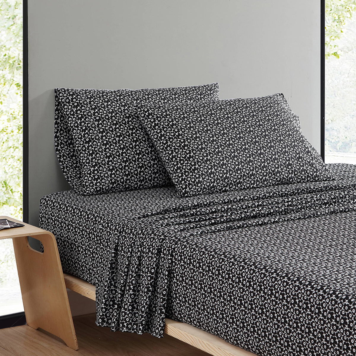 Marimekko Pikkuinen Unikko Black Standard Pillowcases - Set of 2
