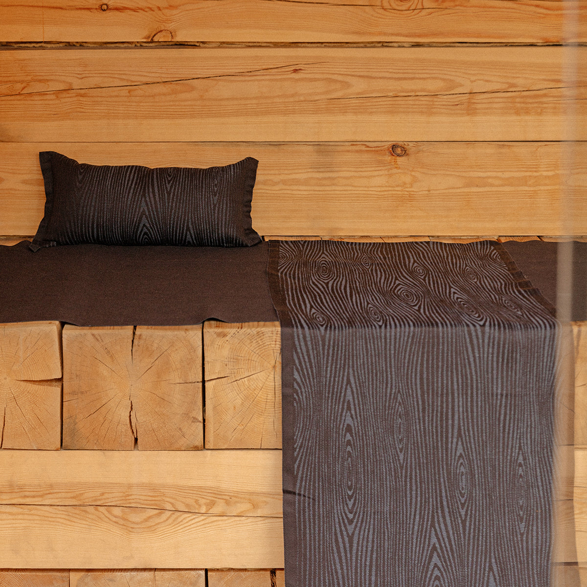 Lapuan Kankurit Viilu Black / Dark Blue Sauna Pillow