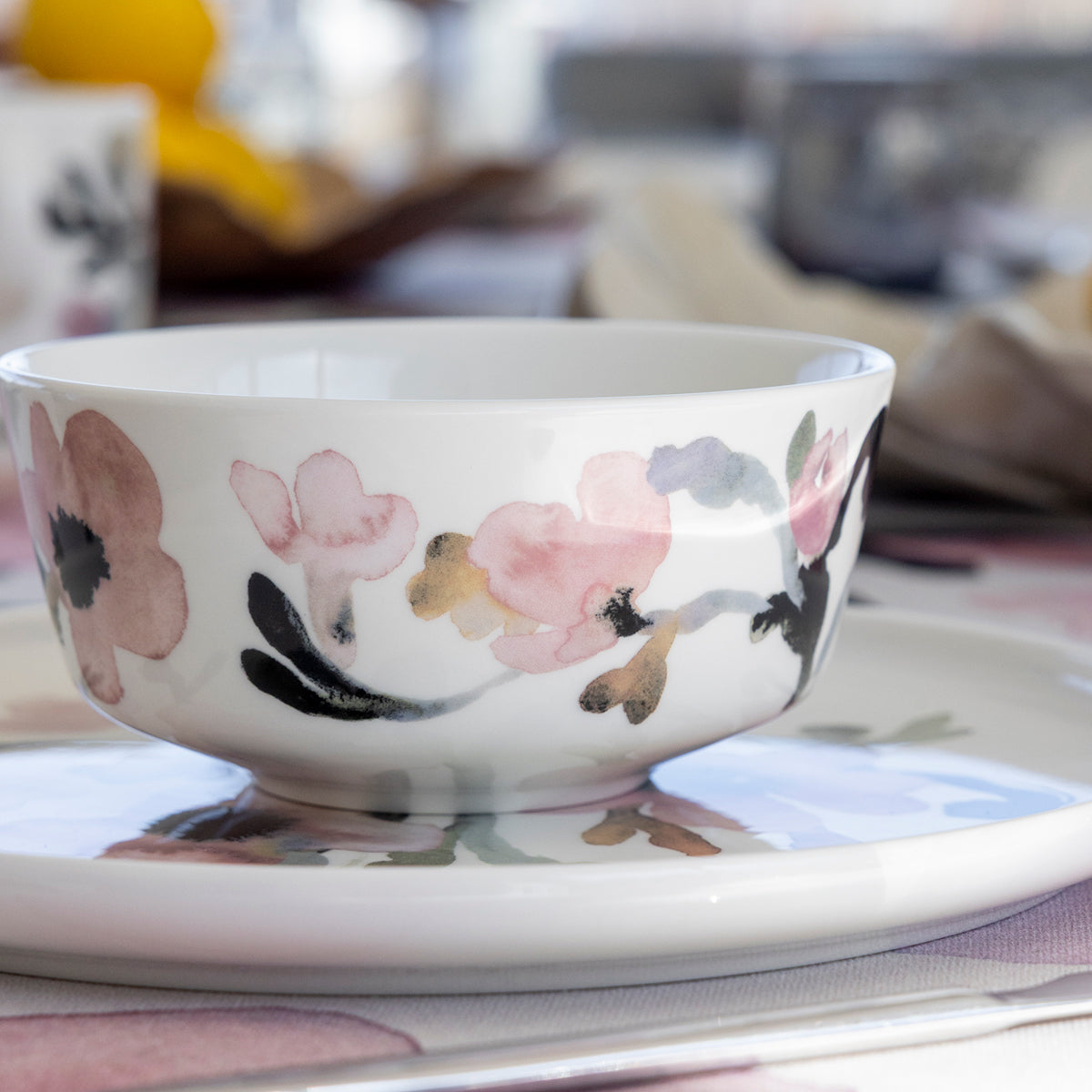 Pentik Ruusumalva Dinnerware